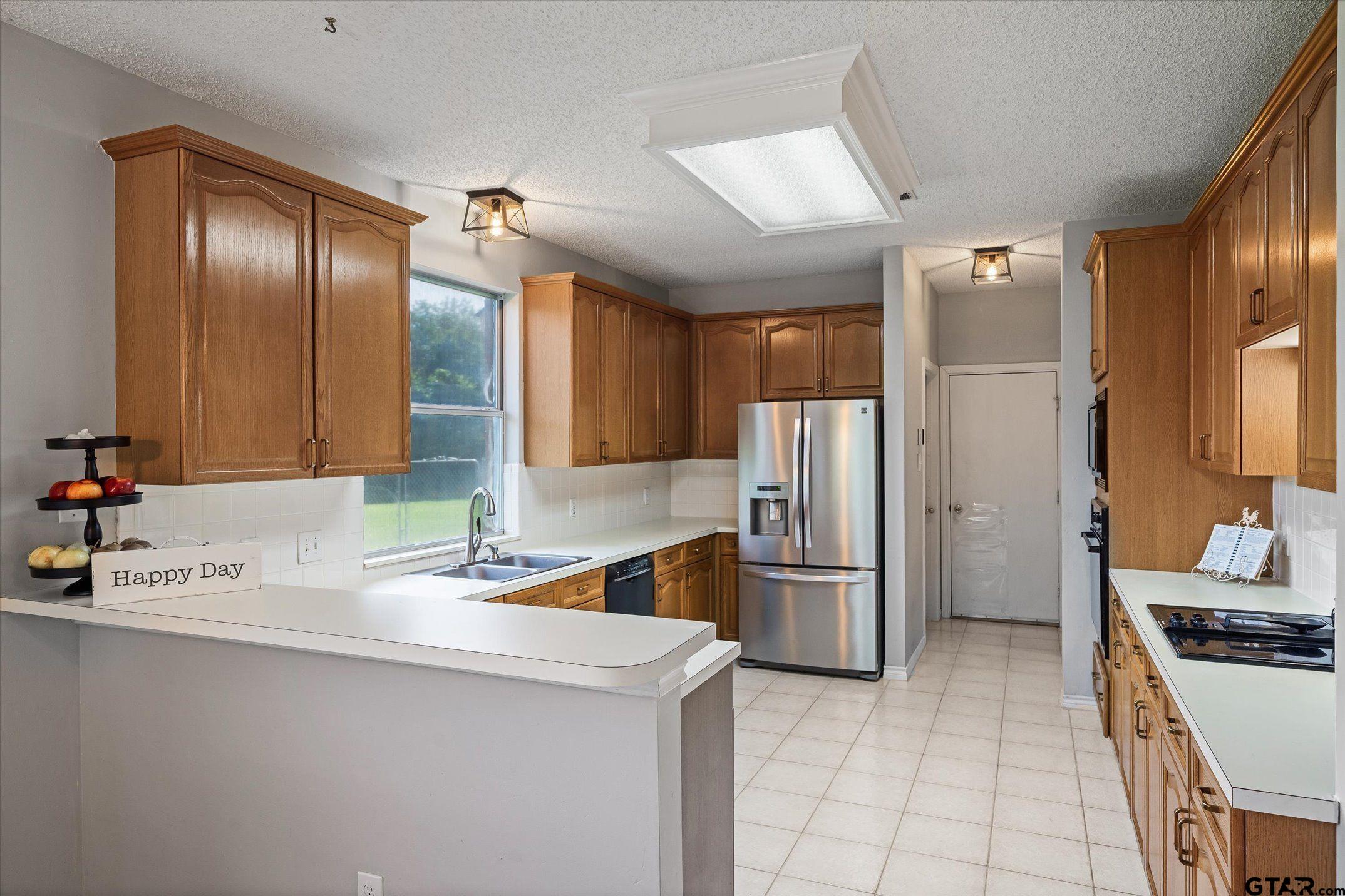 2113 Blackfoot Trail