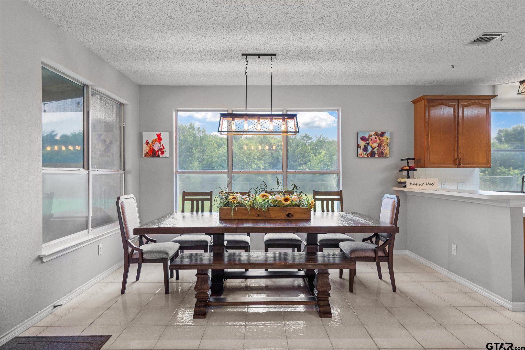 2113 Blackfoot Trail