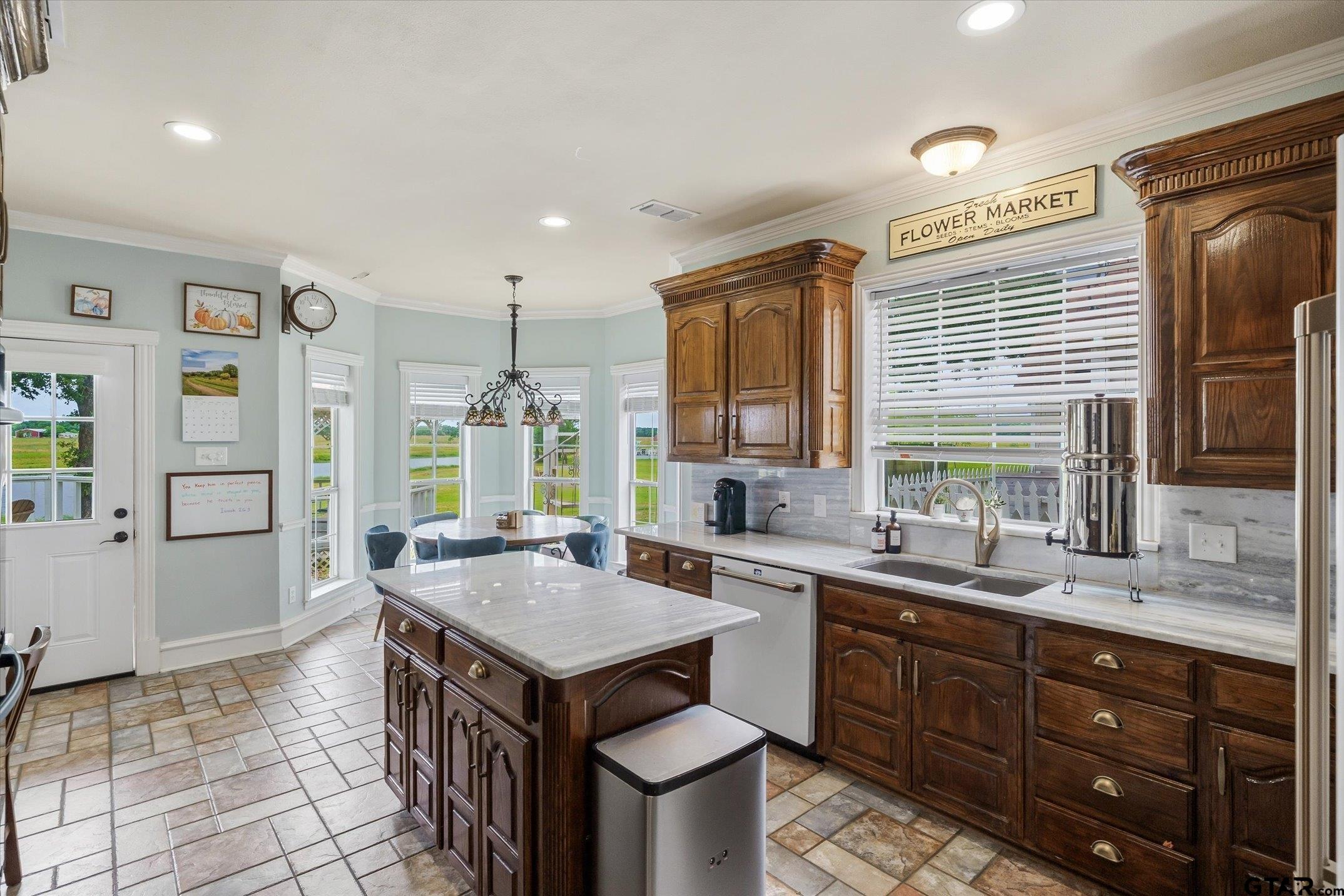 2364 VZ County Road 2128