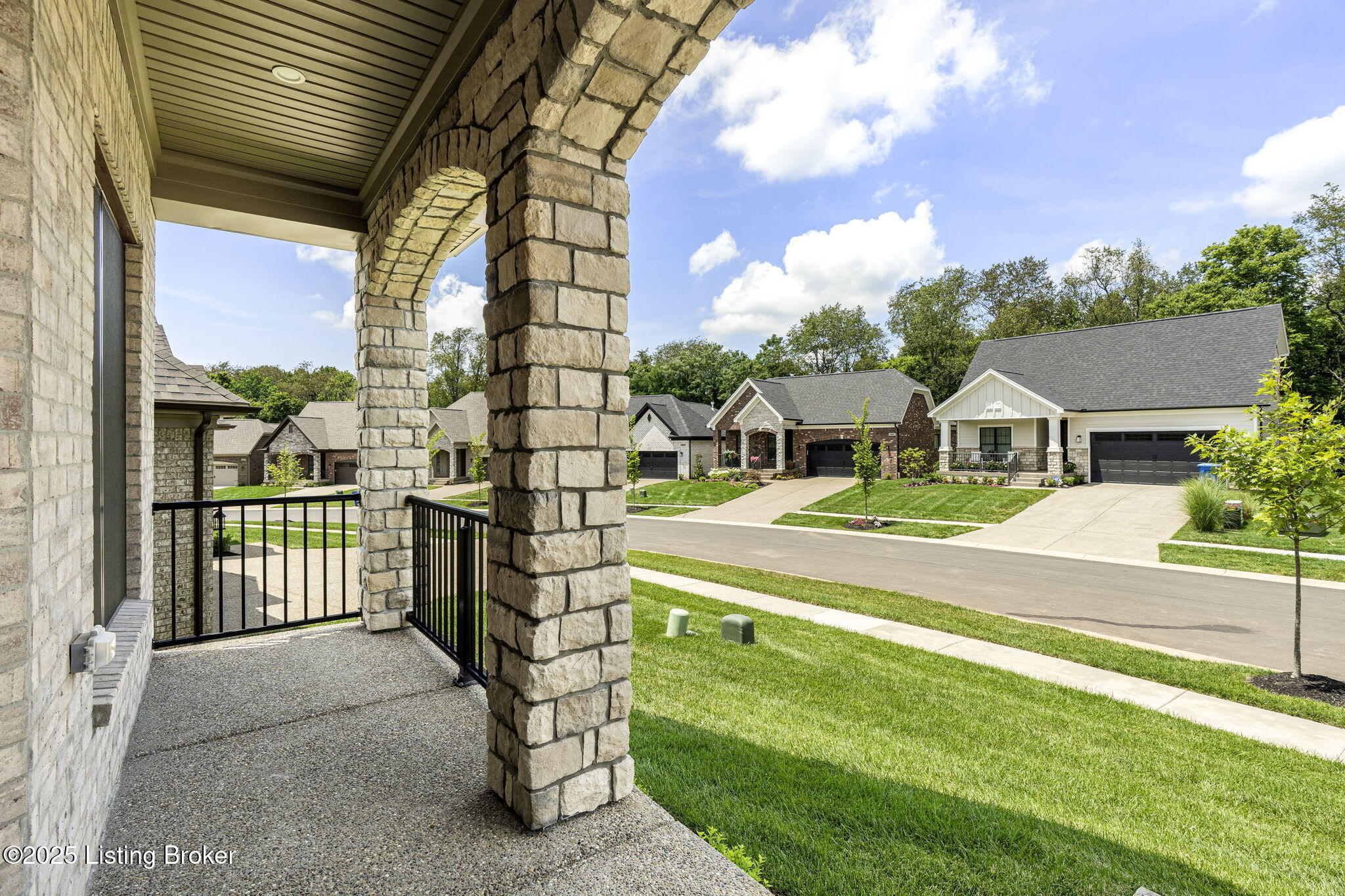 11616 Victoria Falls Ln