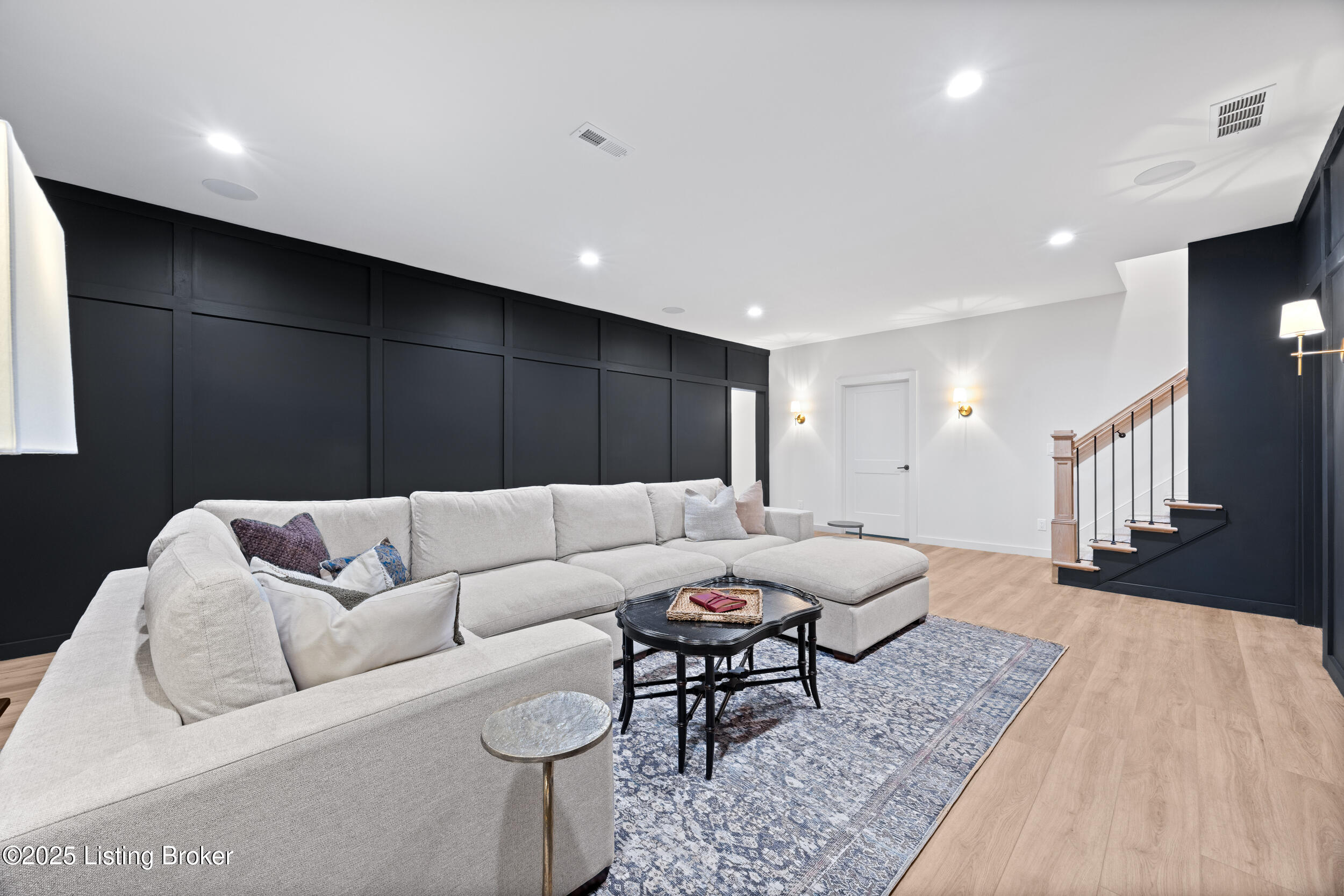 6102 Pierce Ct