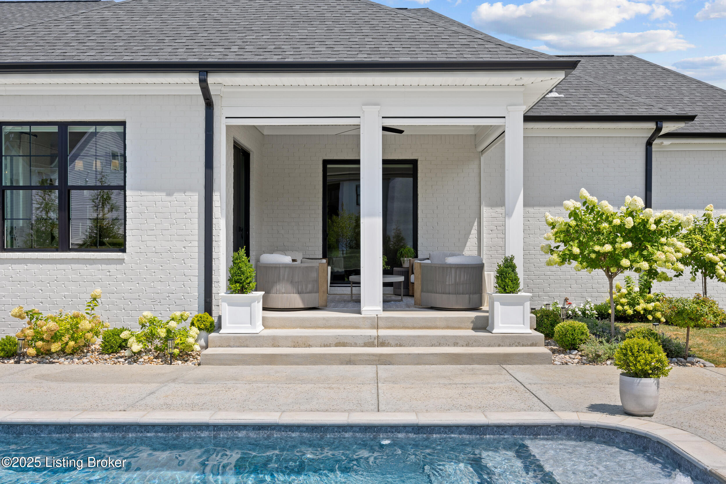 6102 Pierce Ct