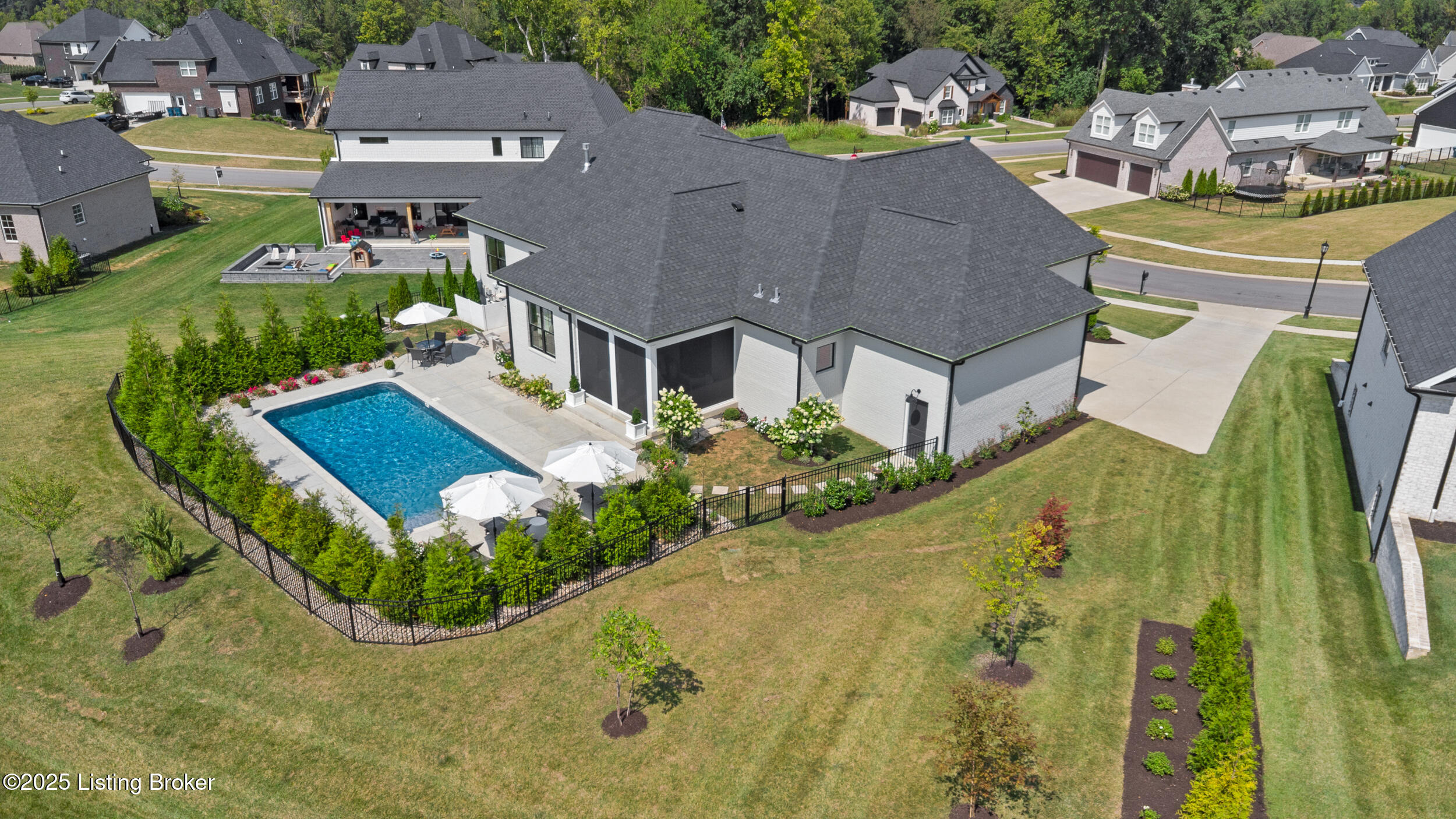 6102 Pierce Ct
