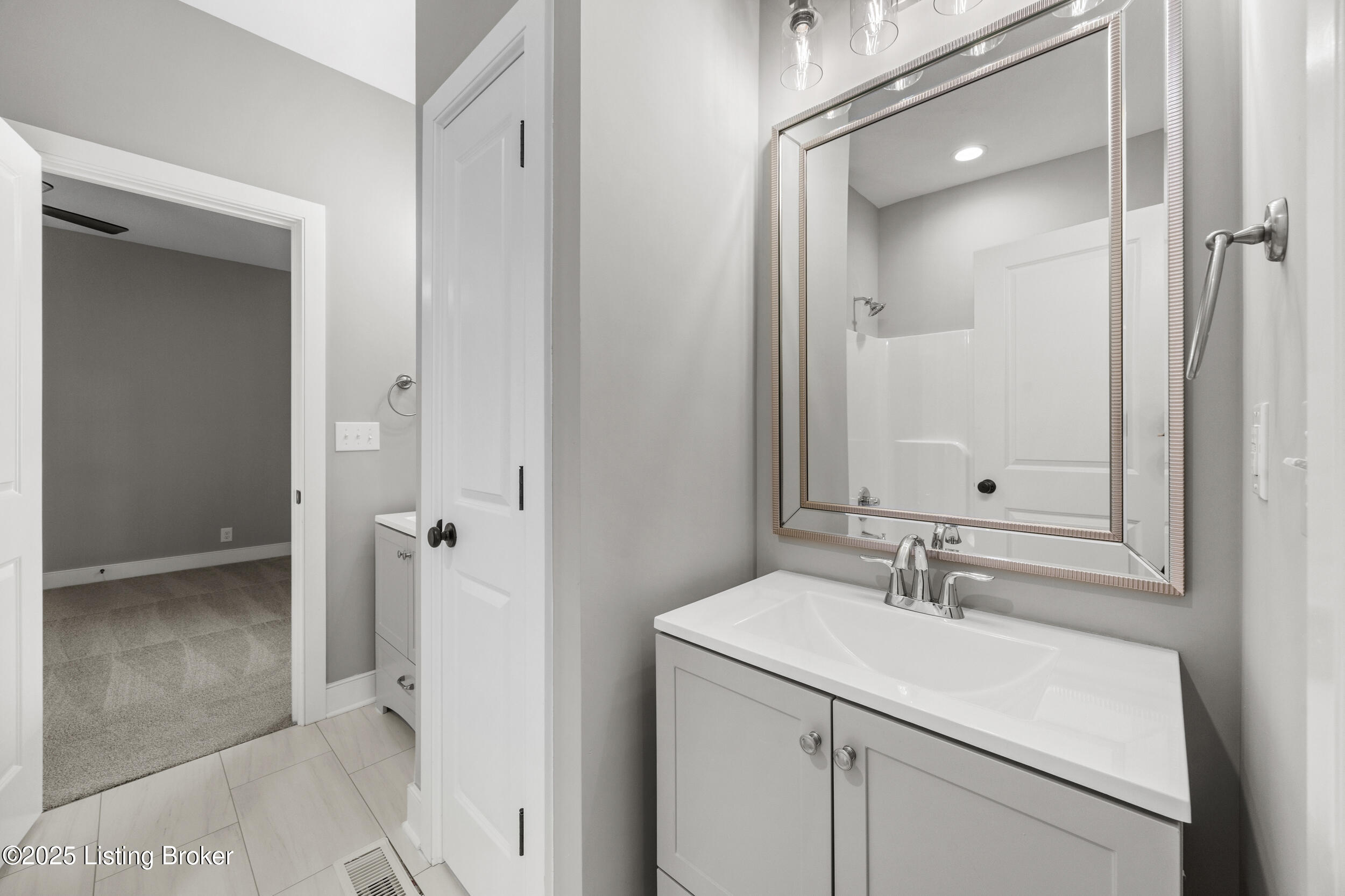 1630 Harmony Pointe Cir