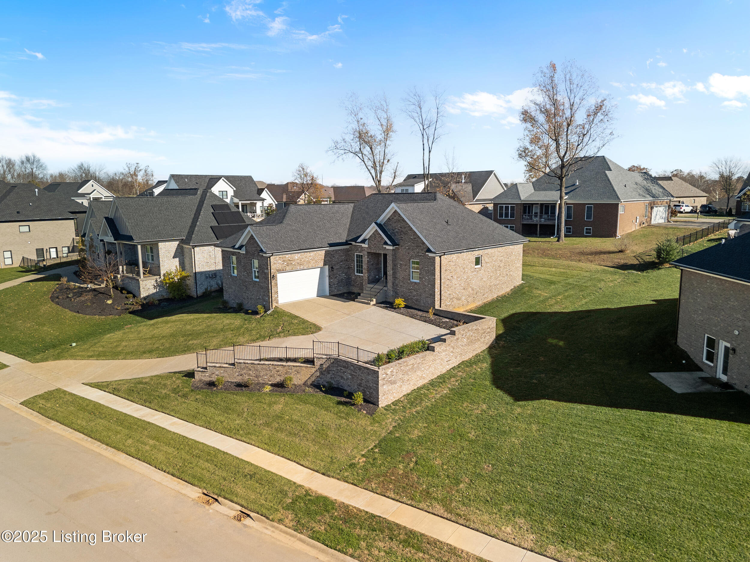 1630 Harmony Pointe Cir