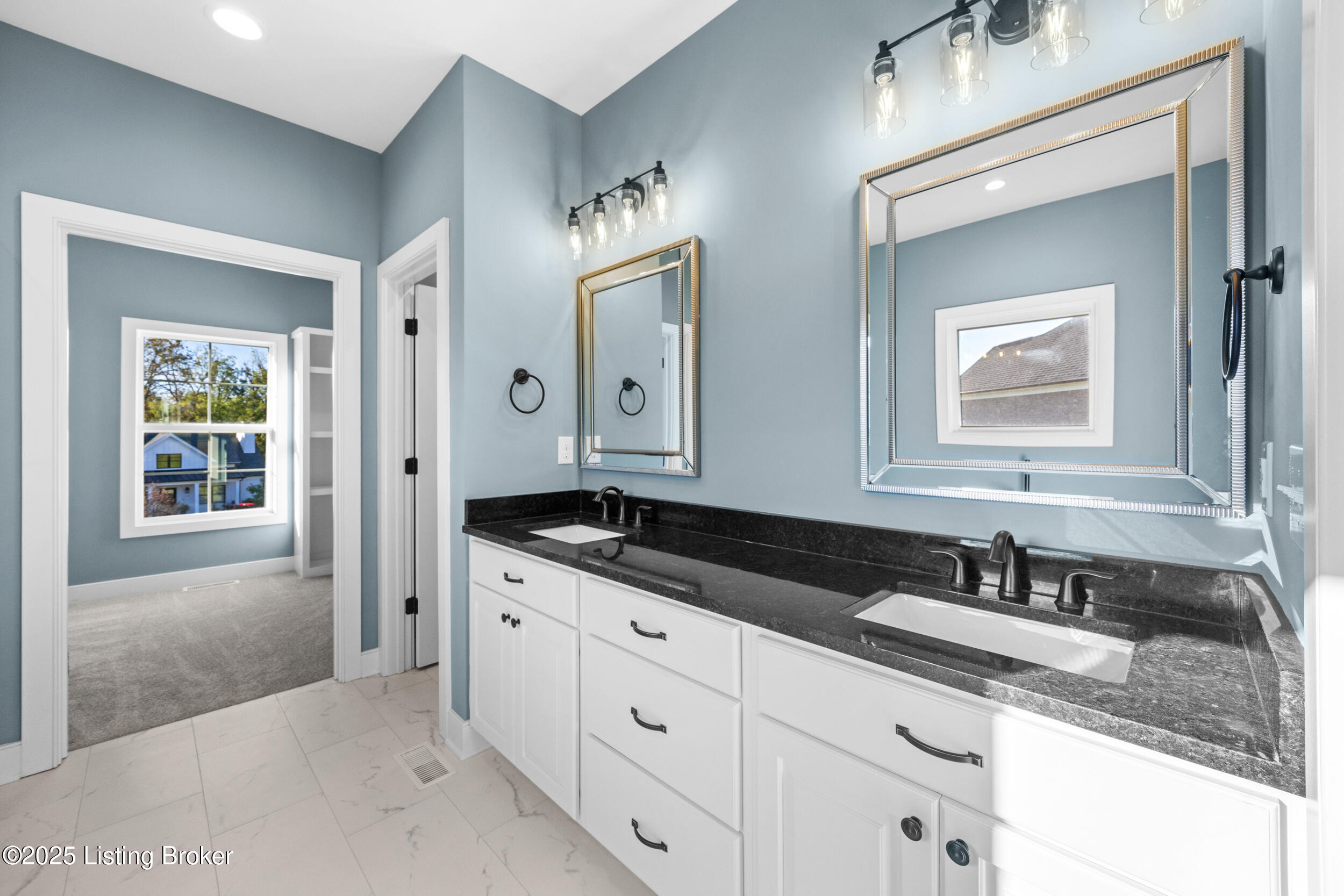 1630 Harmony Pointe Cir