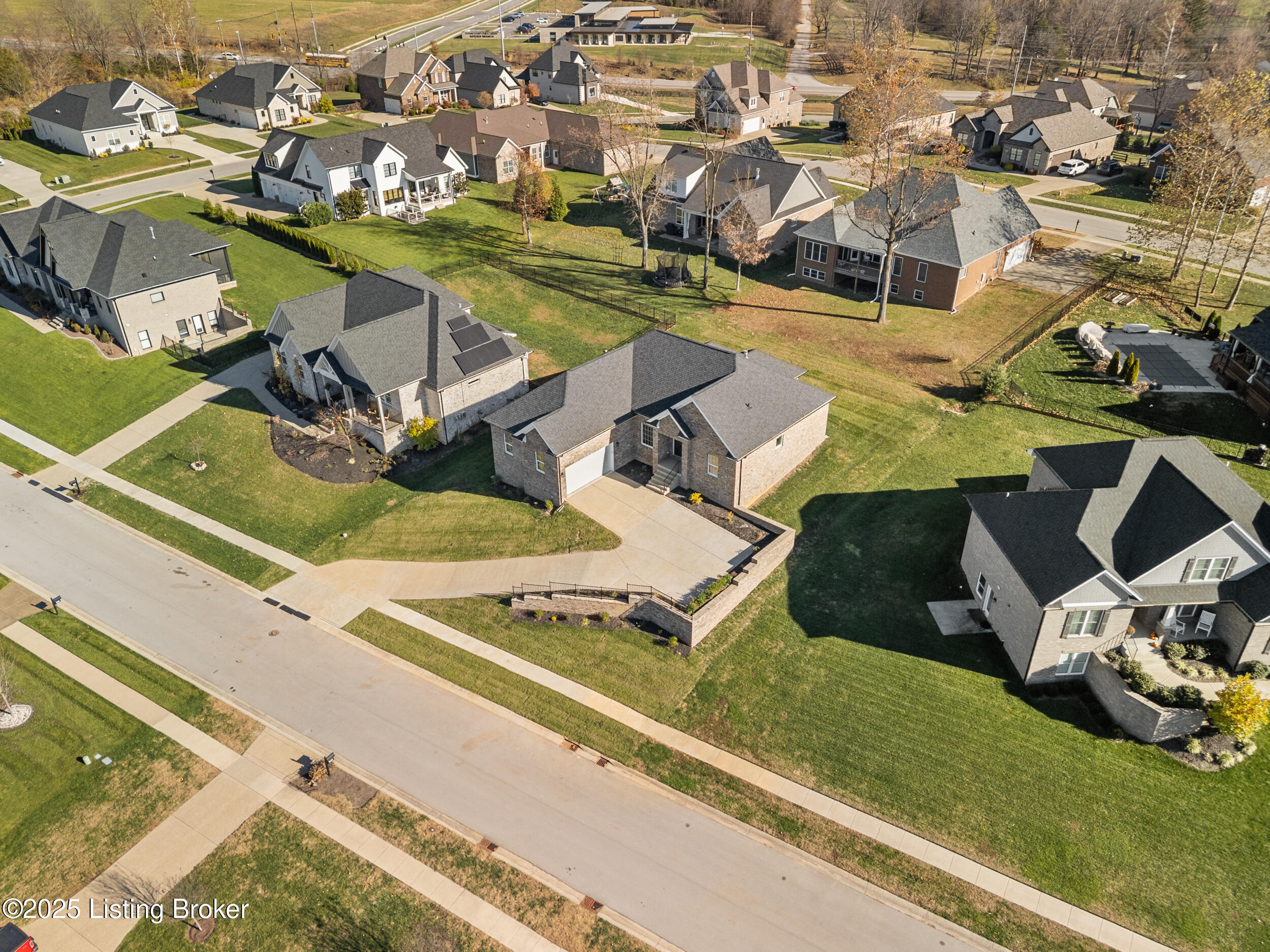 1630 Harmony Pointe Cir