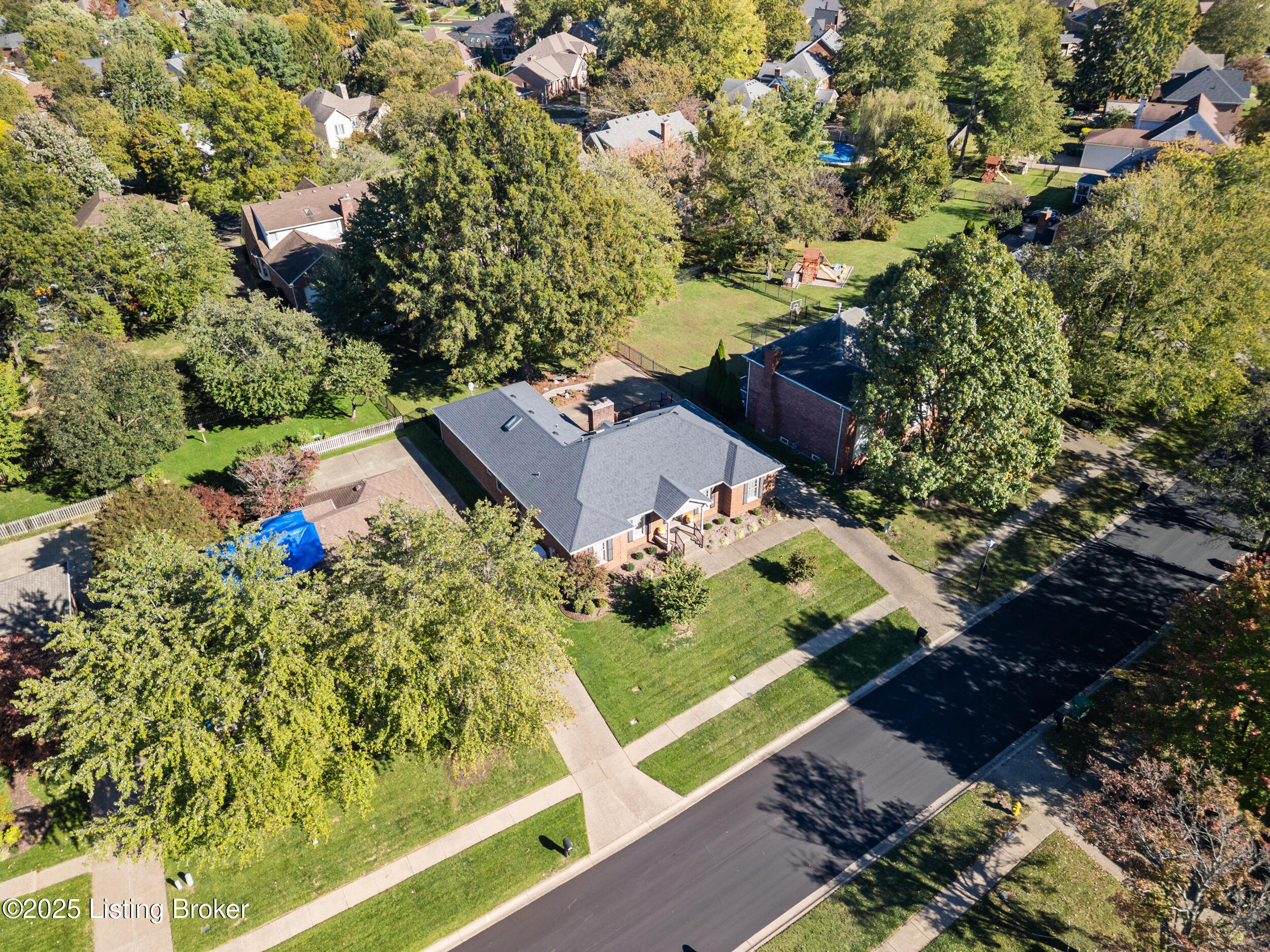 1027 Garden Creek Cir, Louisville