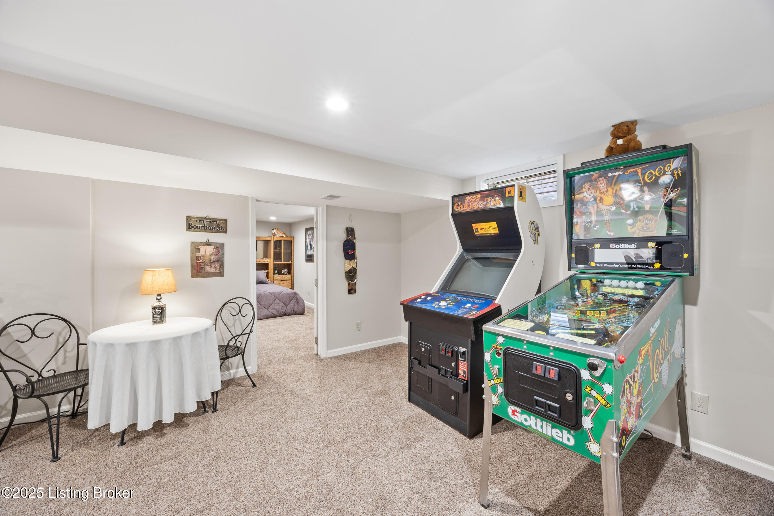 1027 Garden Creek Cir, Louisville