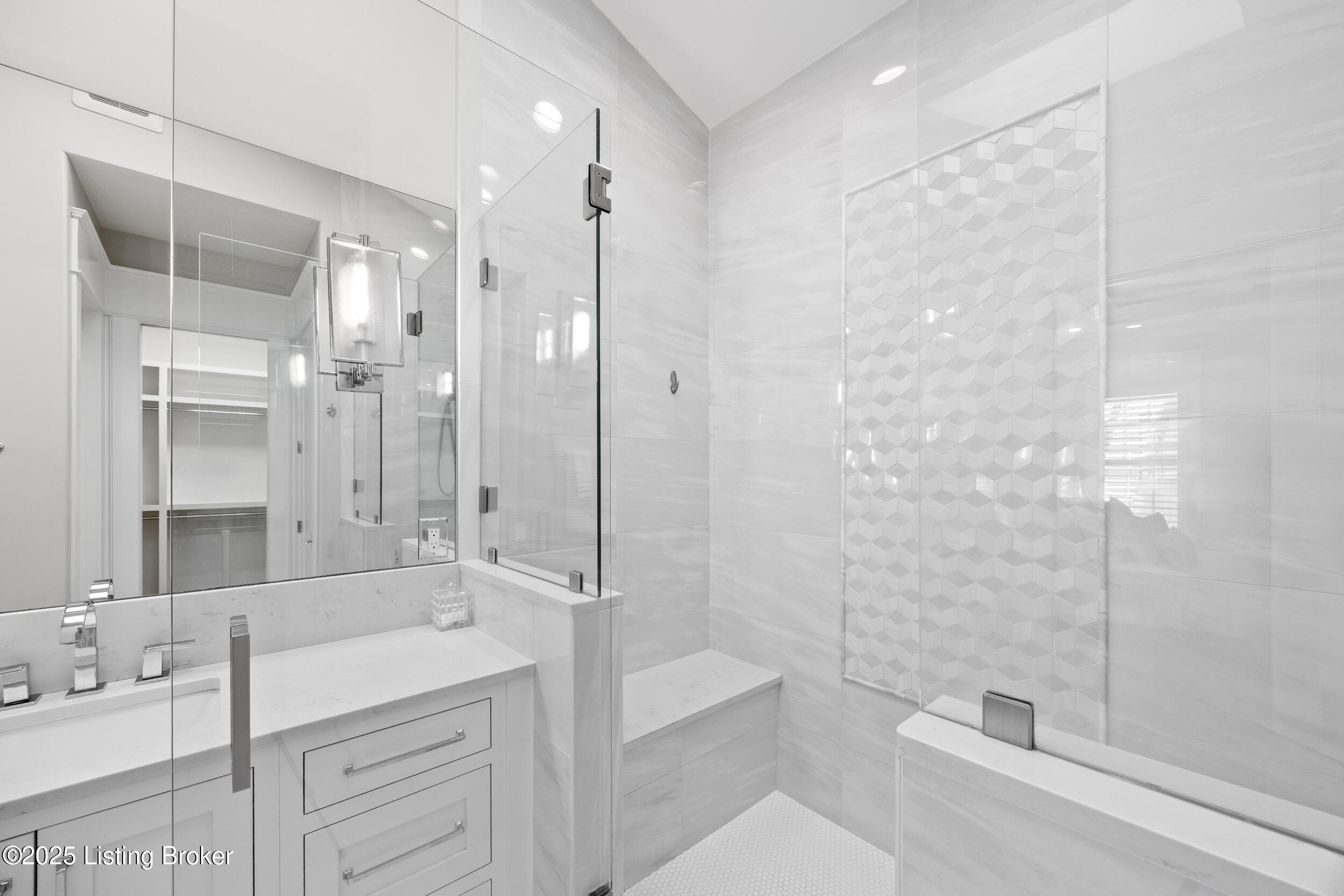 11018 Monkshood Dr, Prospect