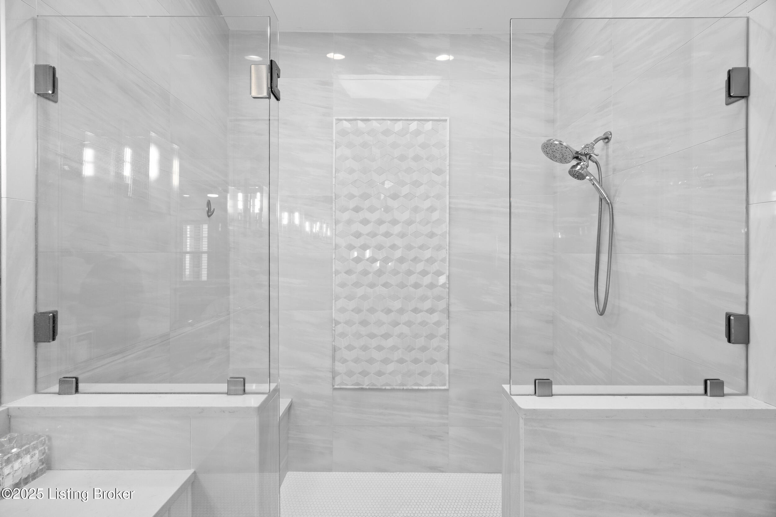 11018 Monkshood Dr, Prospect