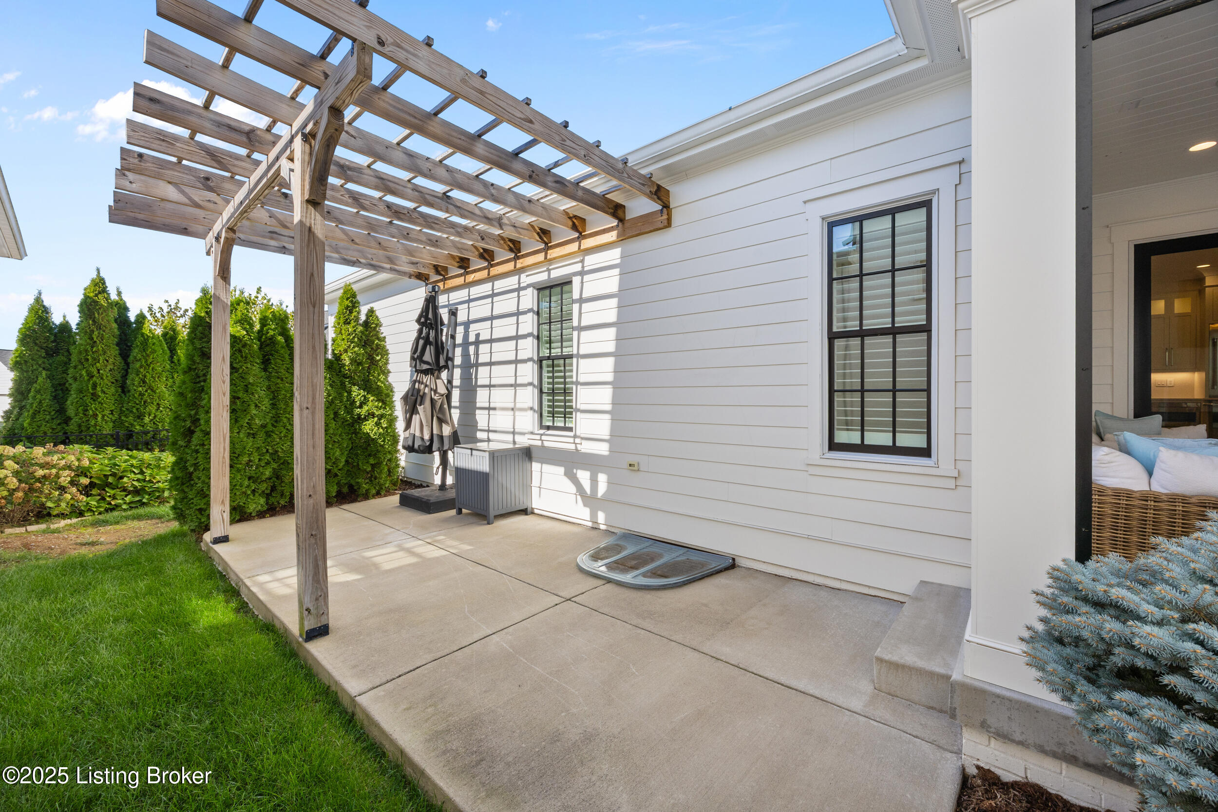 11018 Monkshood Dr, Prospect