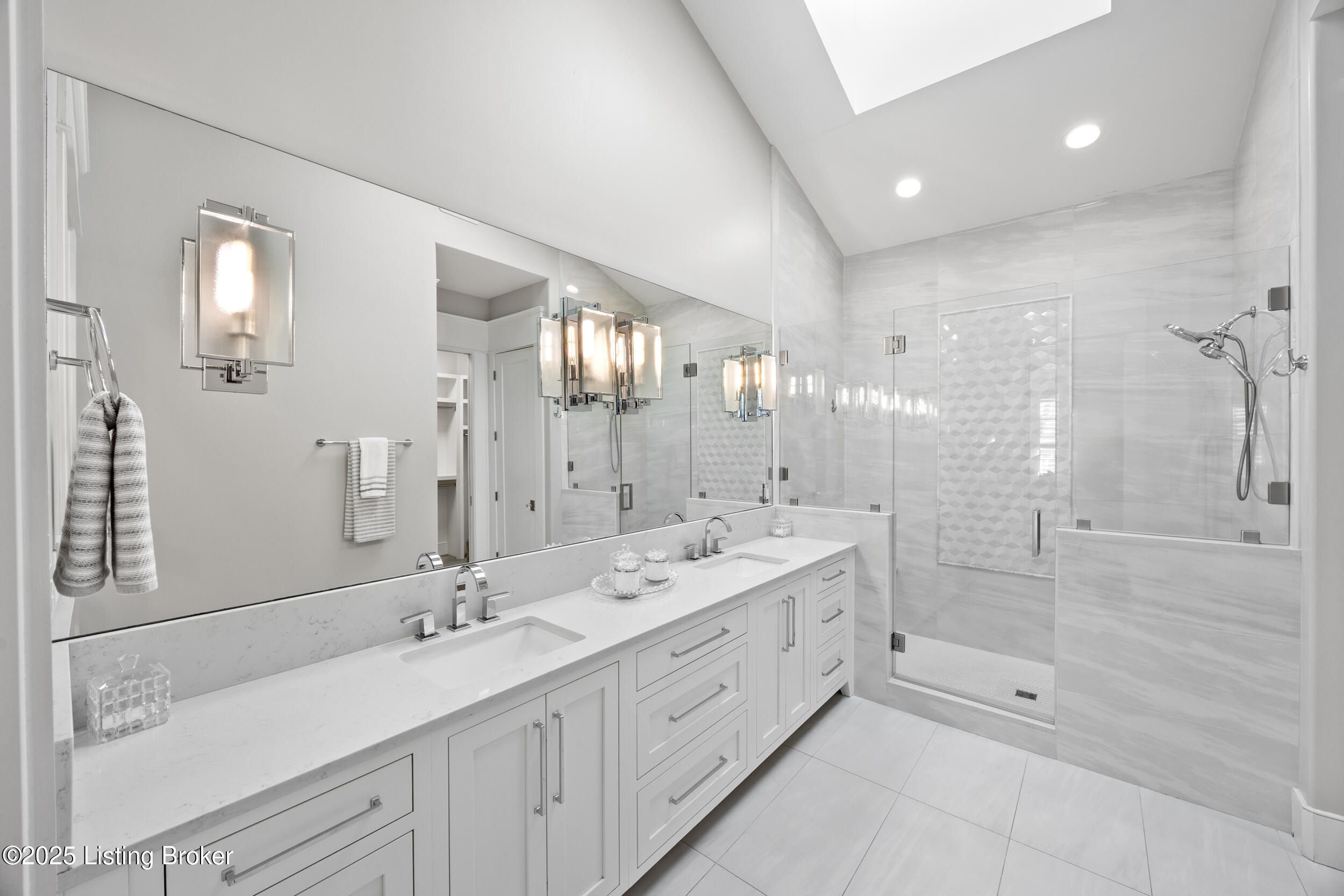 11018 Monkshood Dr, Prospect