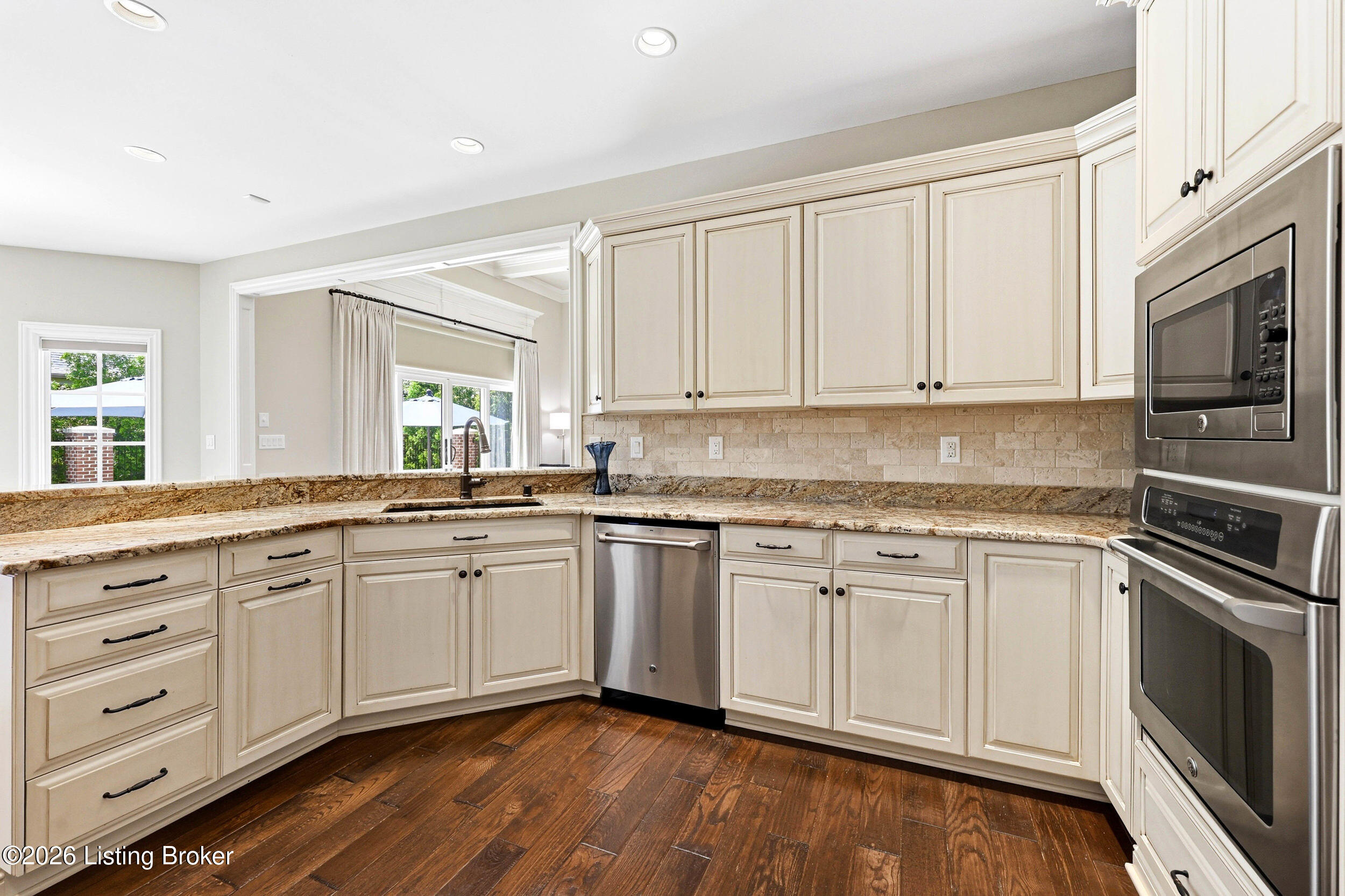 11010 Pebble Creek Dr