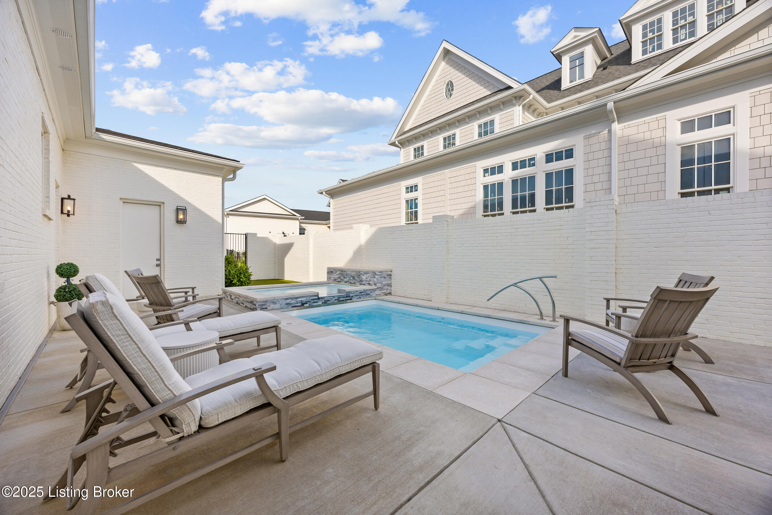 11608 River Beauty Loop