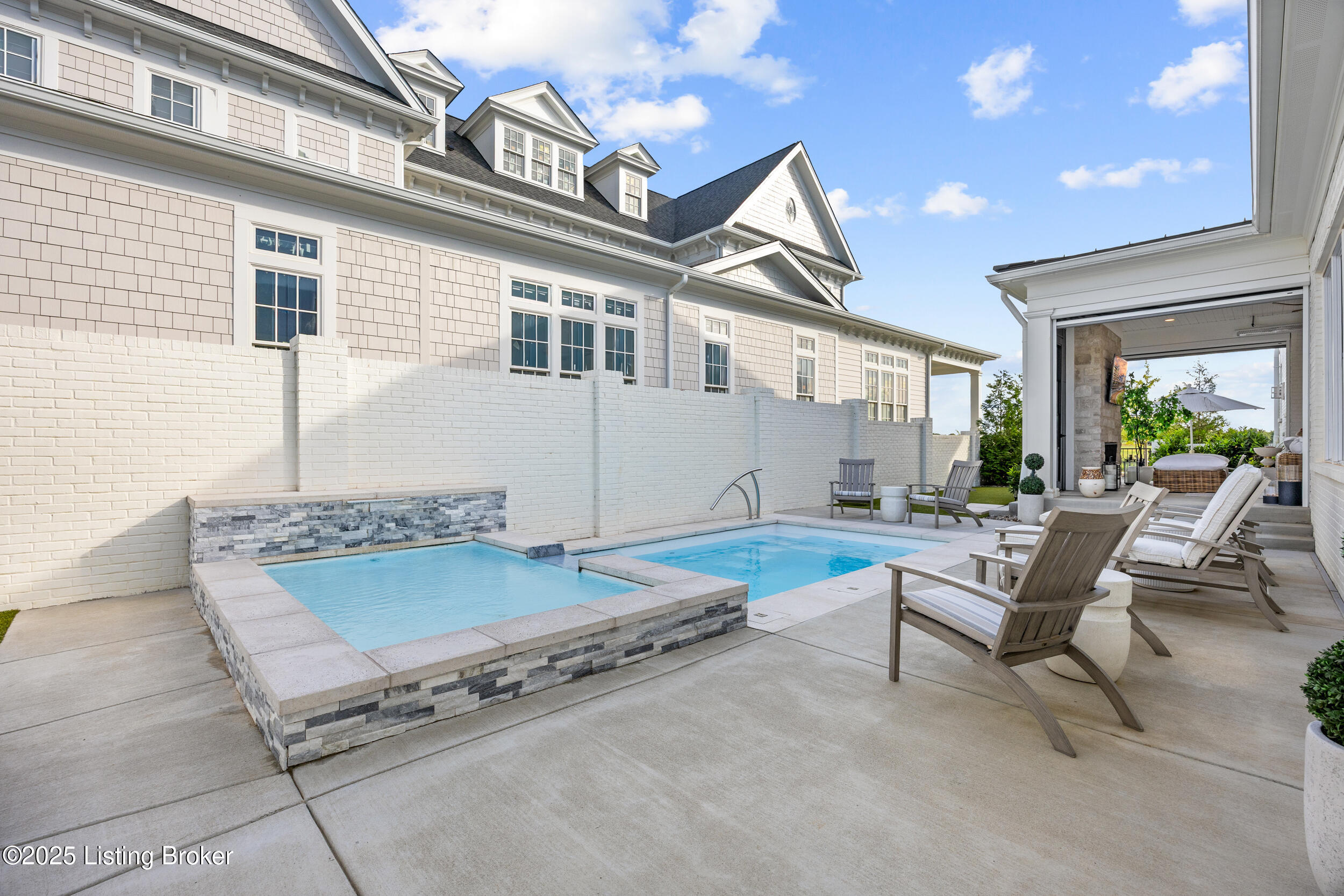 11608 River Beauty Loop