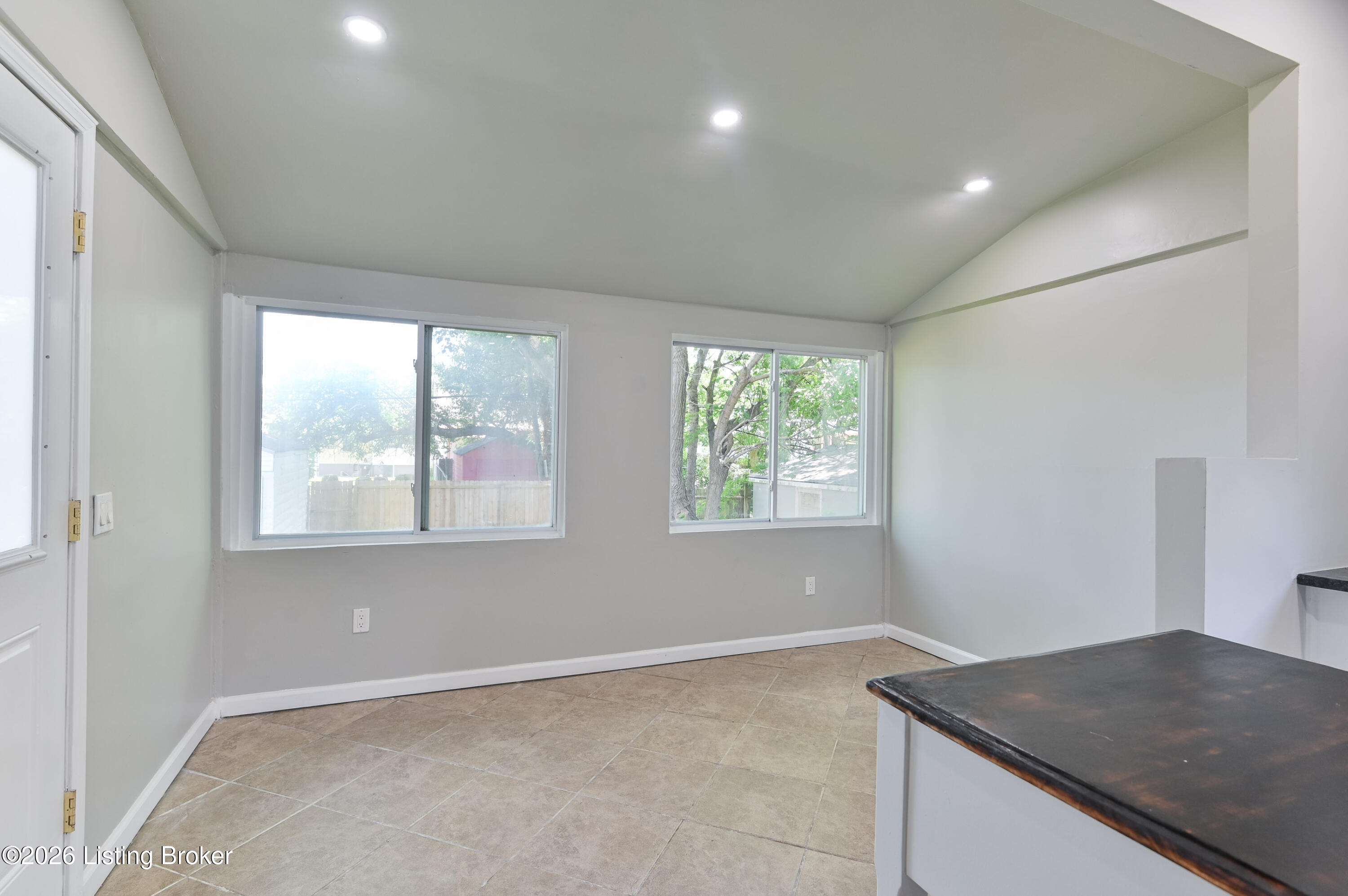 129 S 44th St