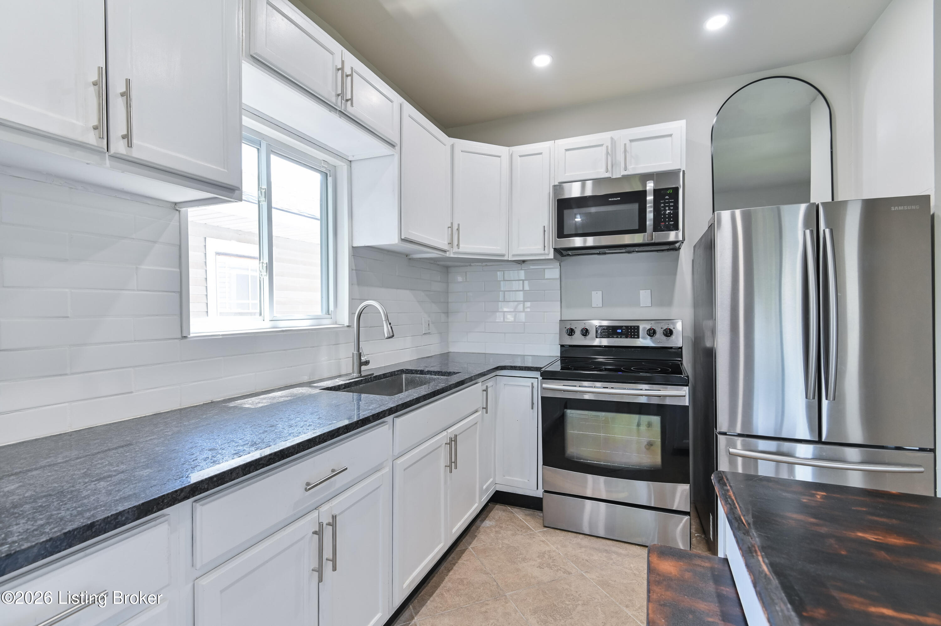 129 S 44th St