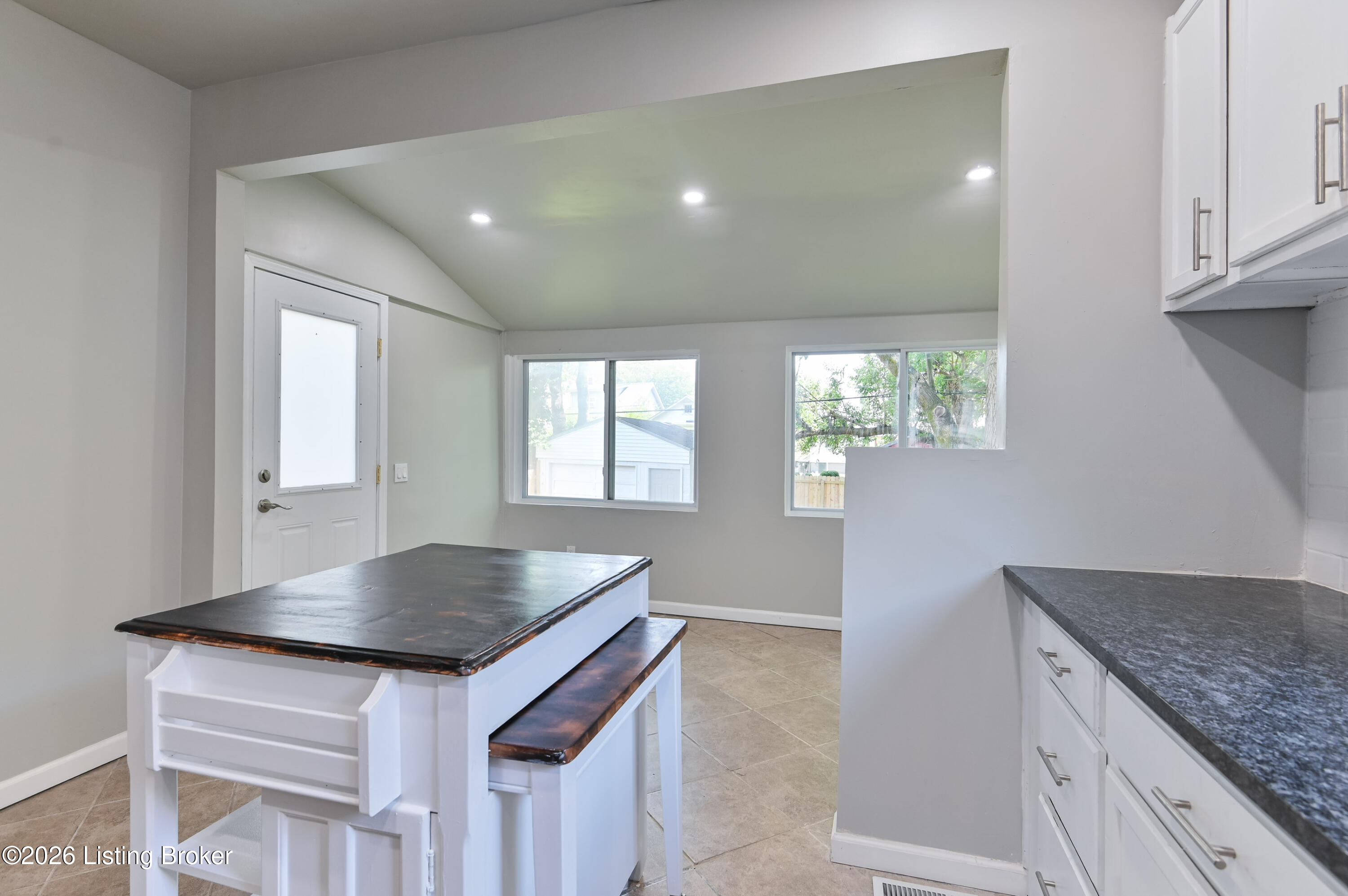 129 S 44th St