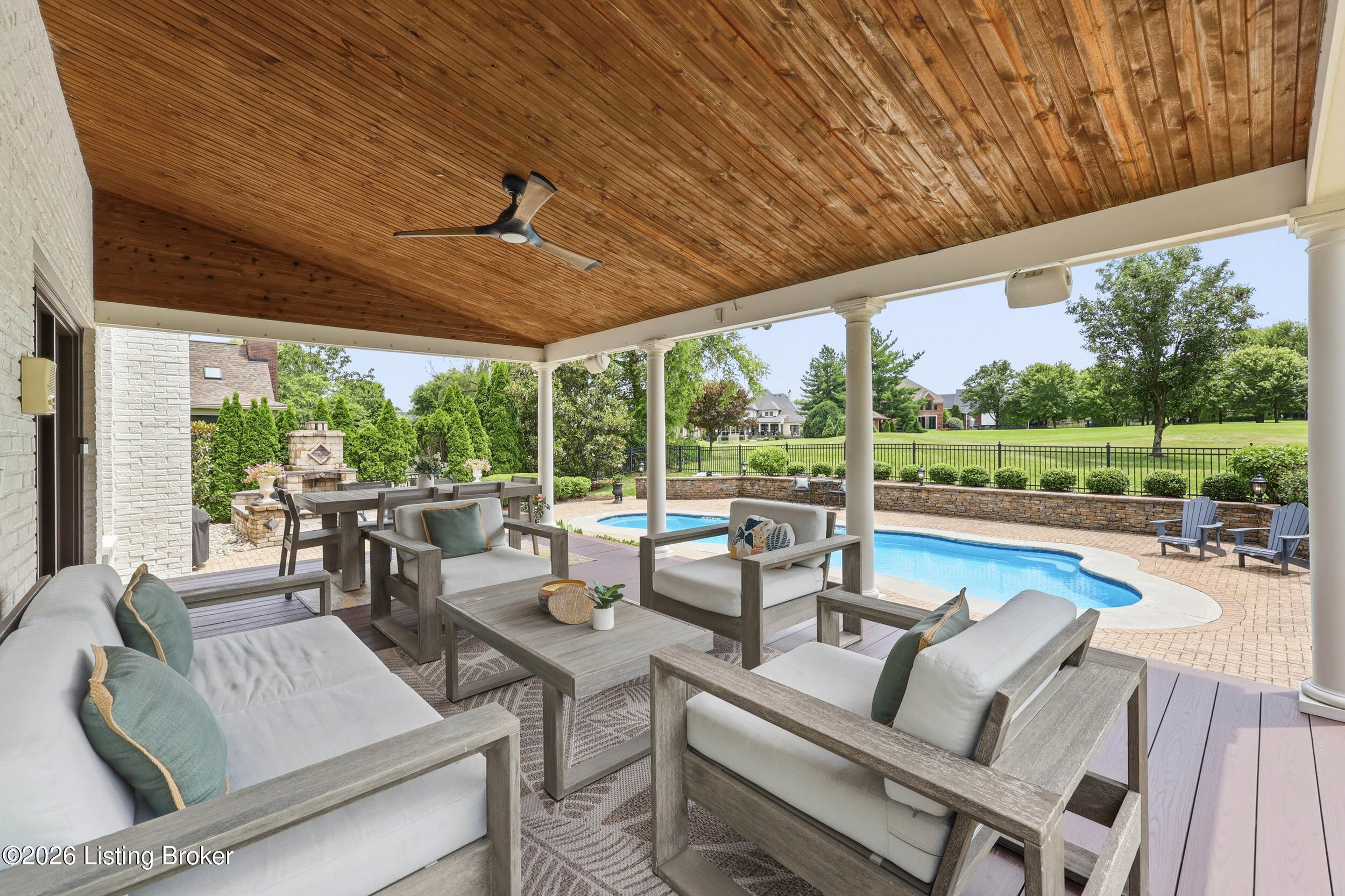 15116 Meadow Farms Ct