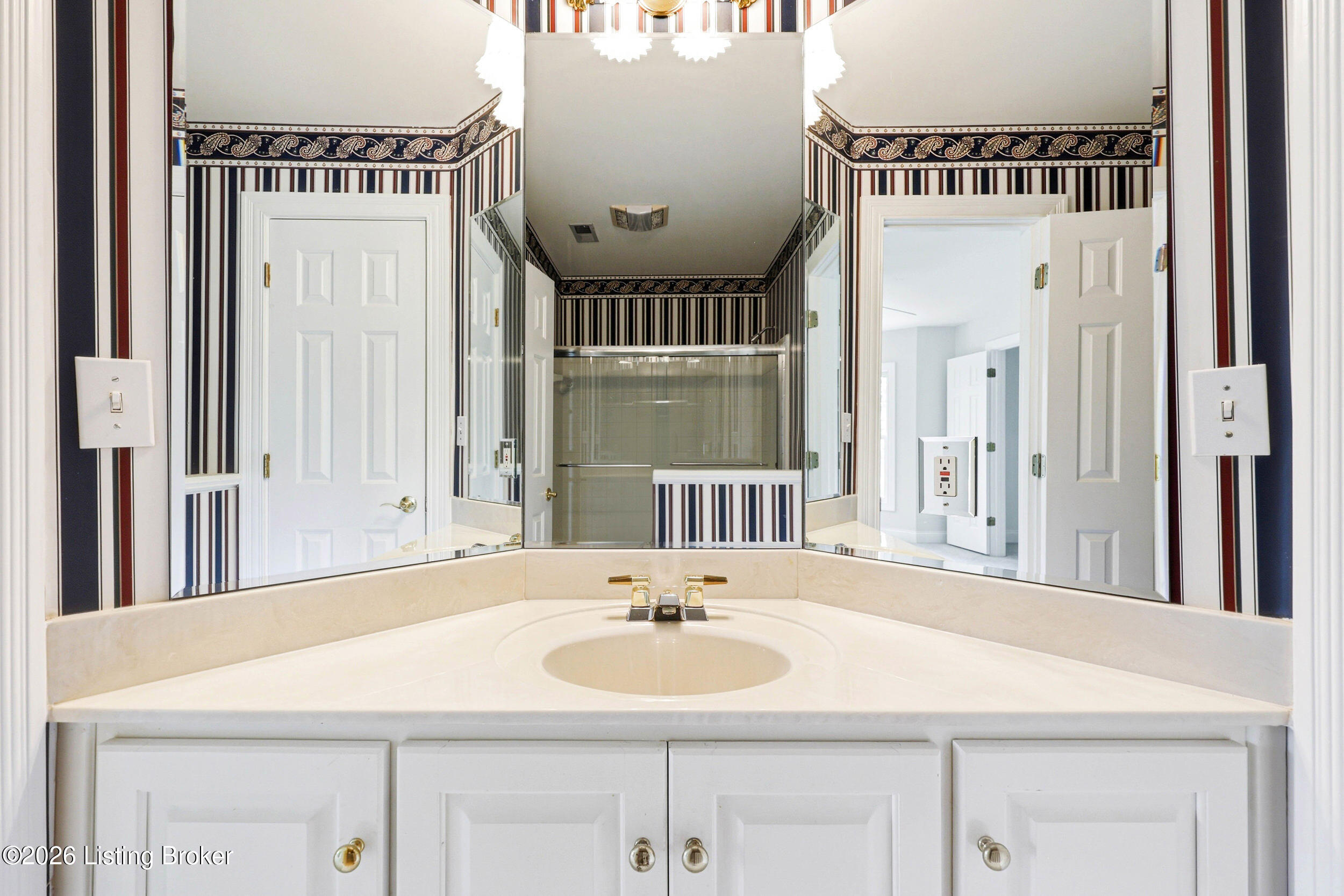 205 Sycamore Hills Ct