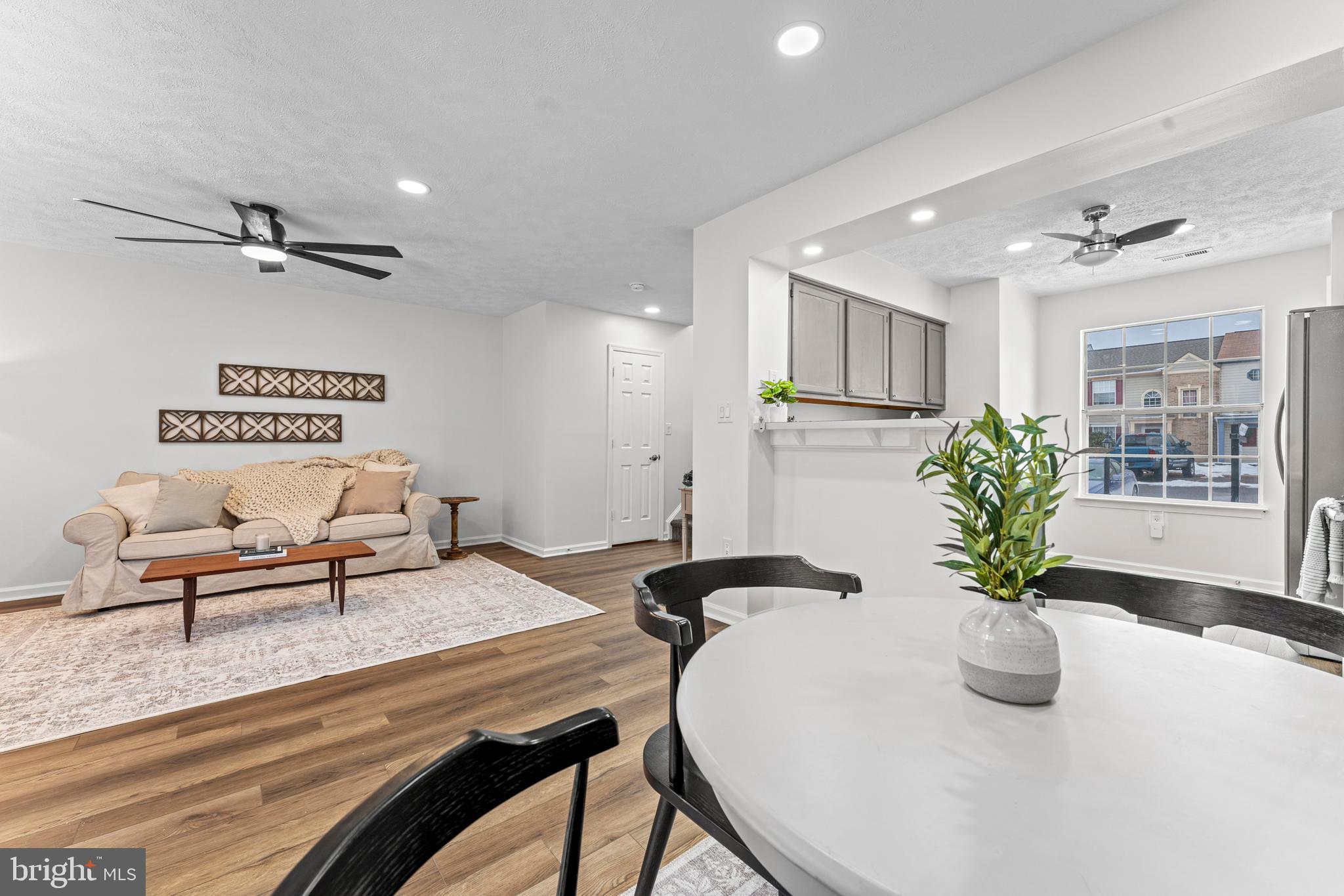 428 CROMWELL COURT