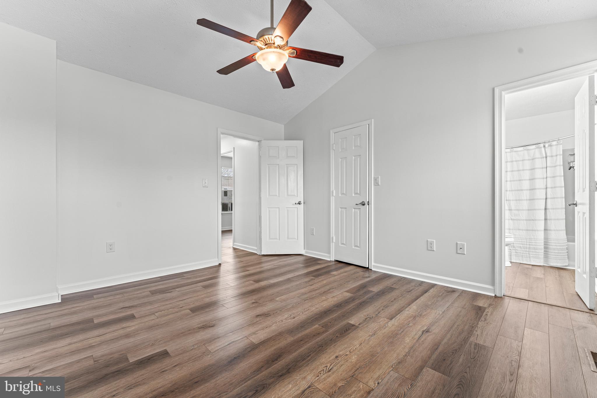 428 CROMWELL COURT