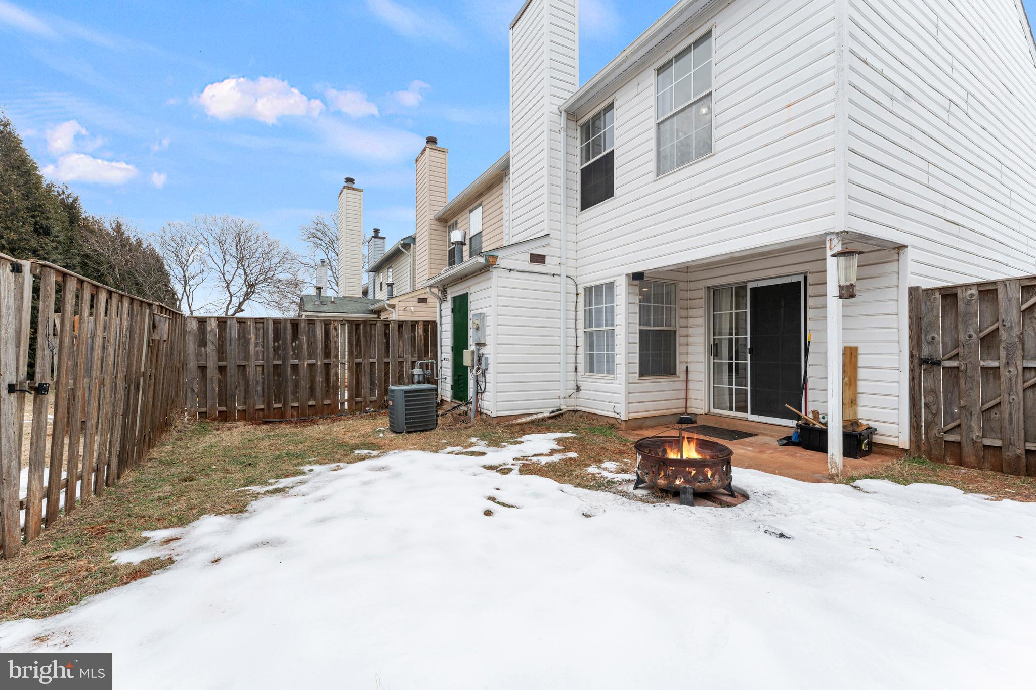 428 CROMWELL COURT