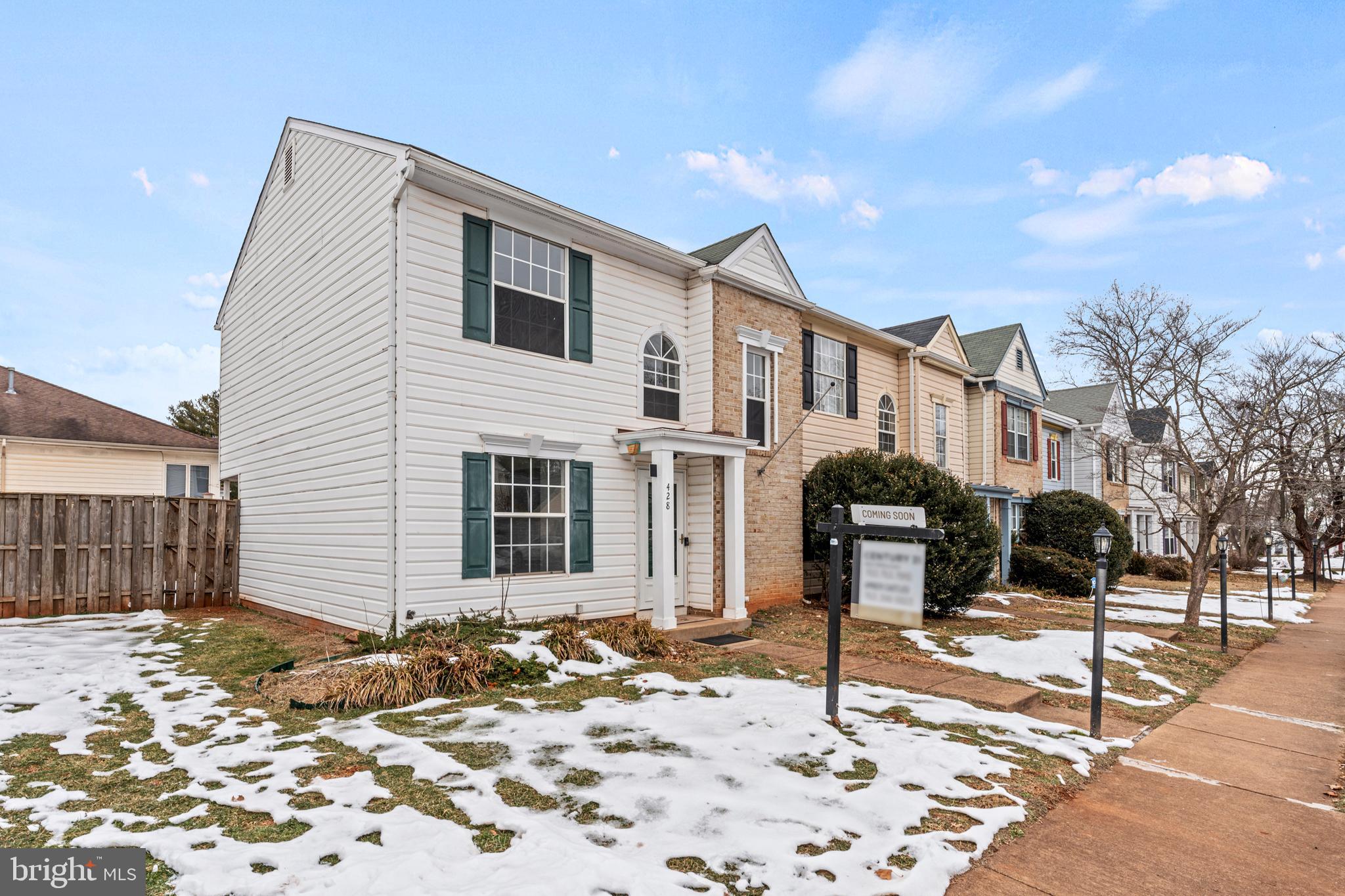 428 CROMWELL COURT