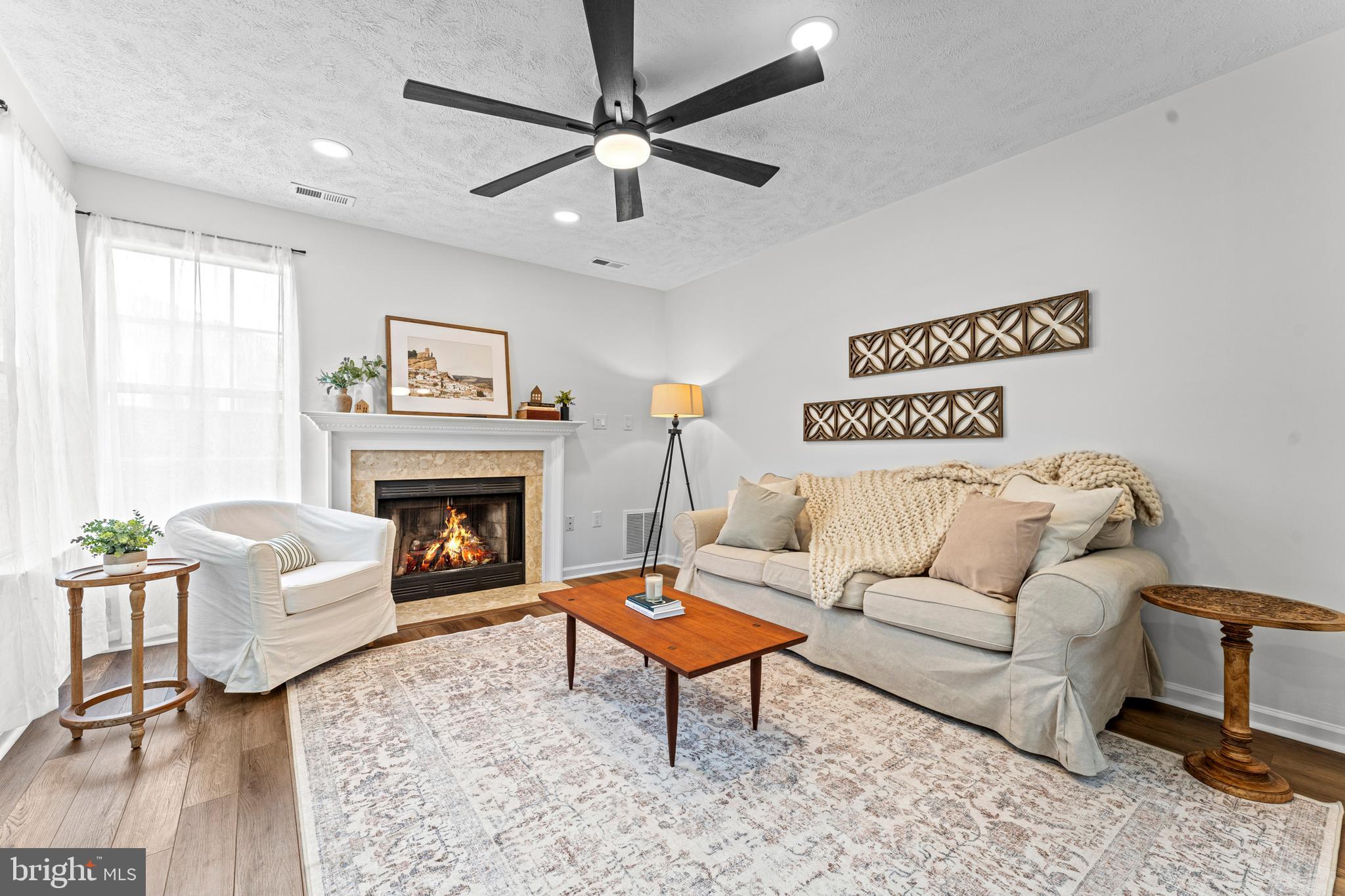 428 CROMWELL COURT