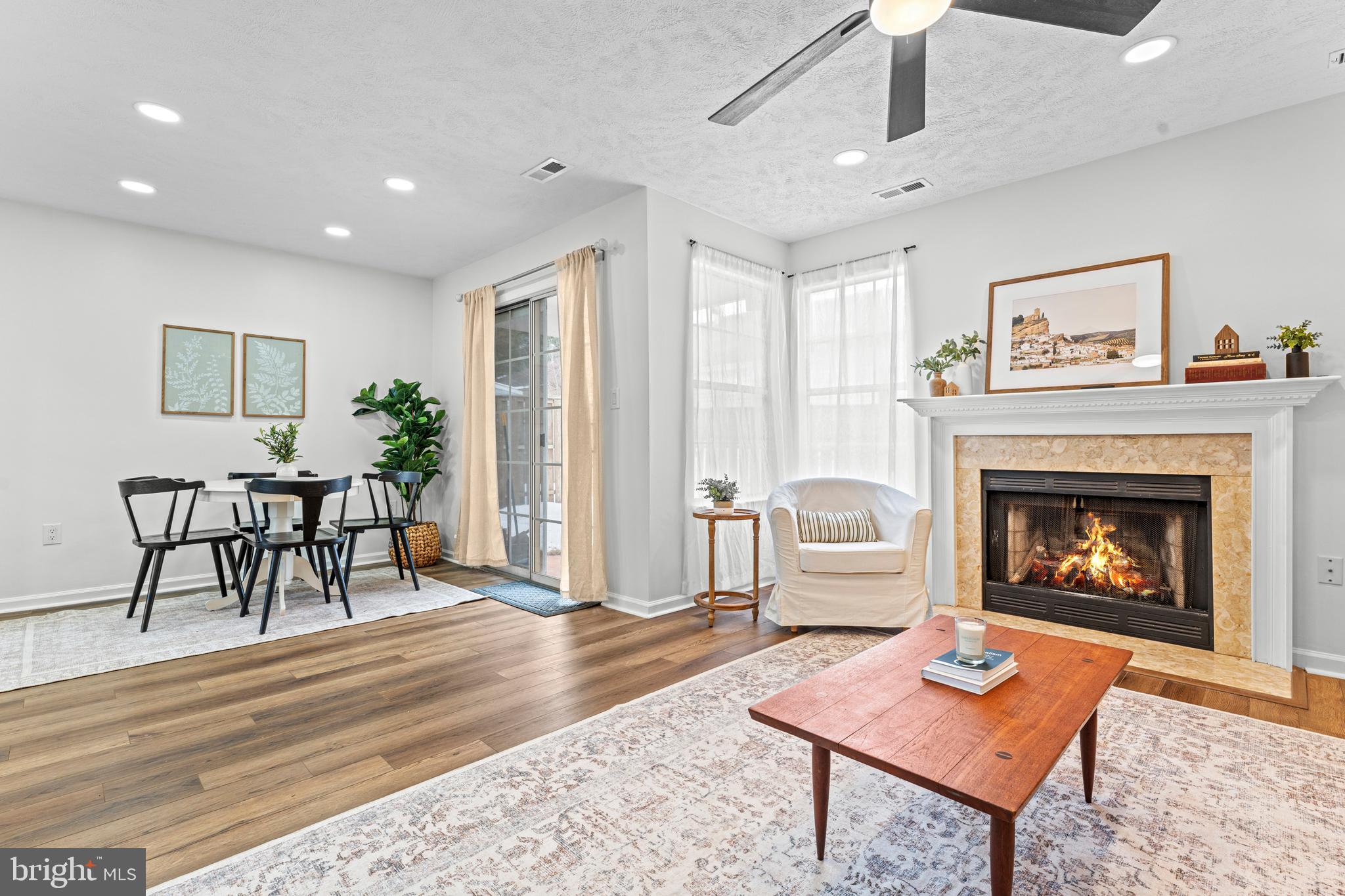 428 CROMWELL COURT