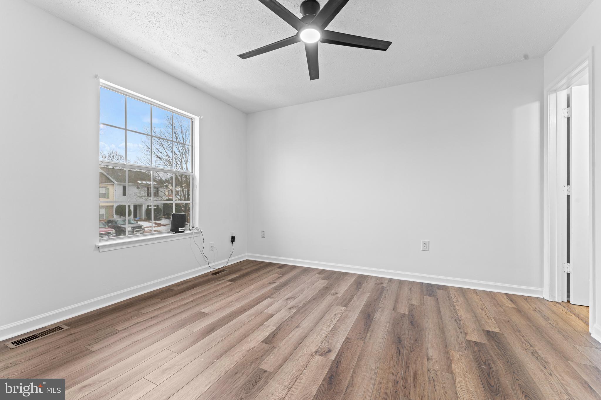 428 CROMWELL COURT