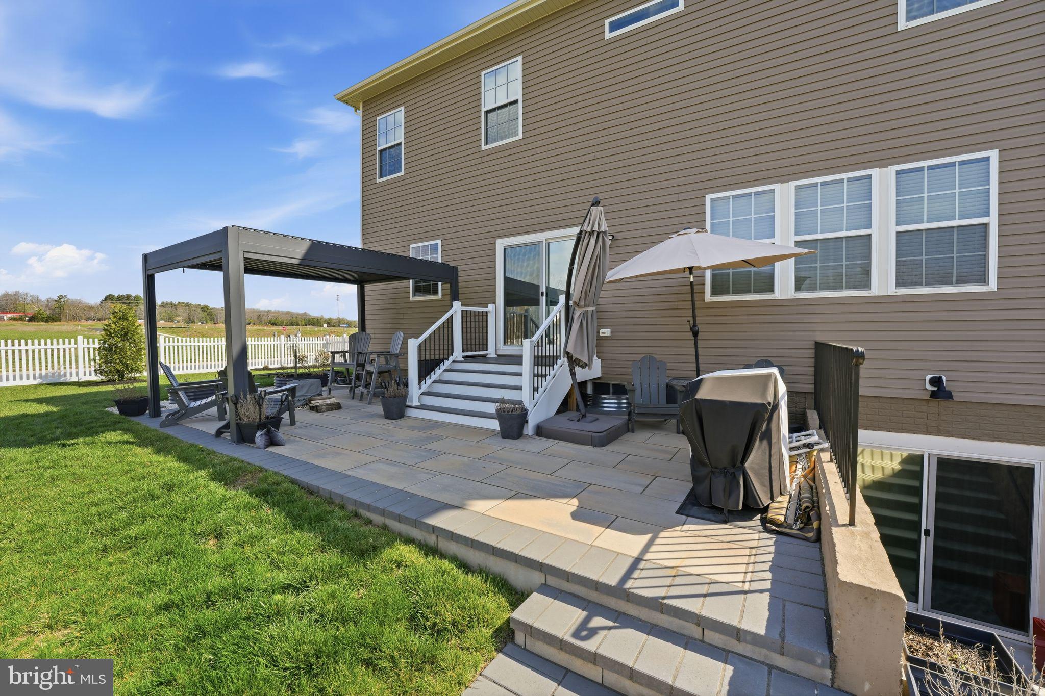 2012 ARMSTRONG TERRACE