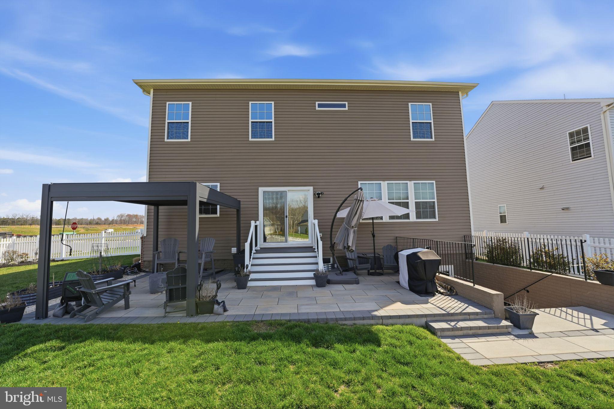 2012 ARMSTRONG TERRACE