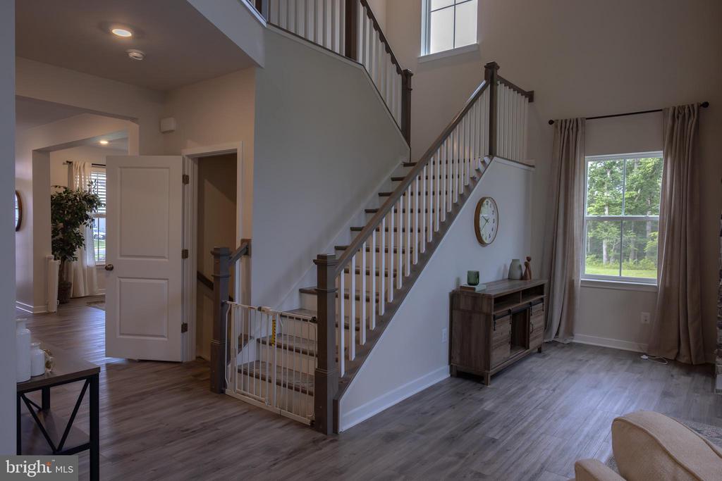 2375 HAWKSHILL DRIVE