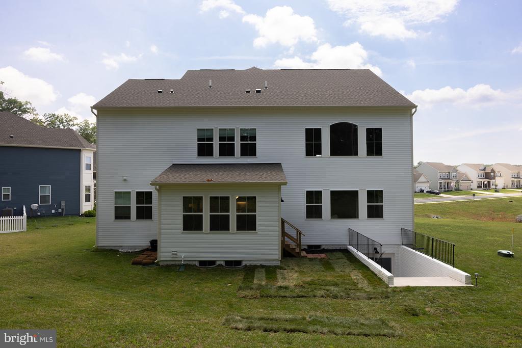 2375 HAWKSHILL DRIVE