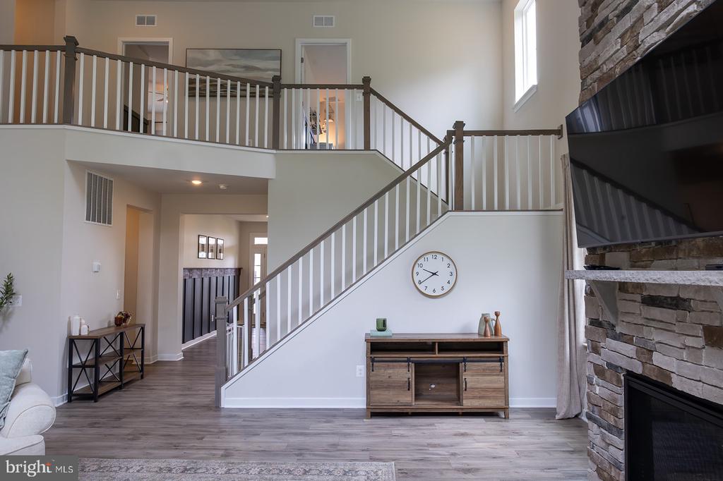2375 HAWKSHILL DRIVE