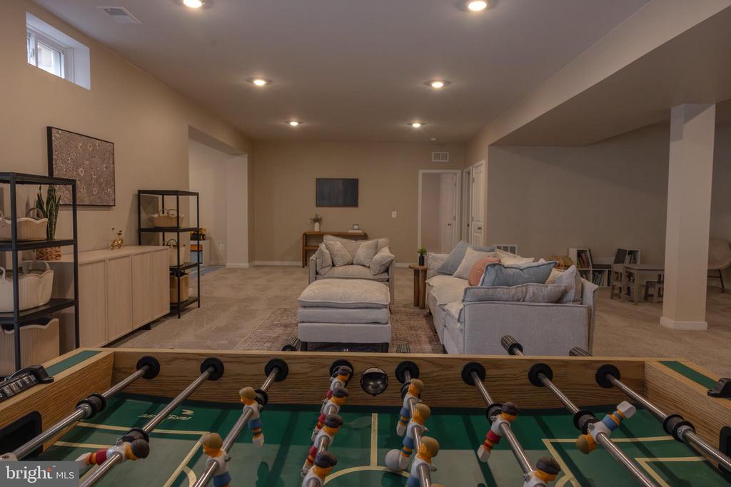 2375 HAWKSHILL DRIVE