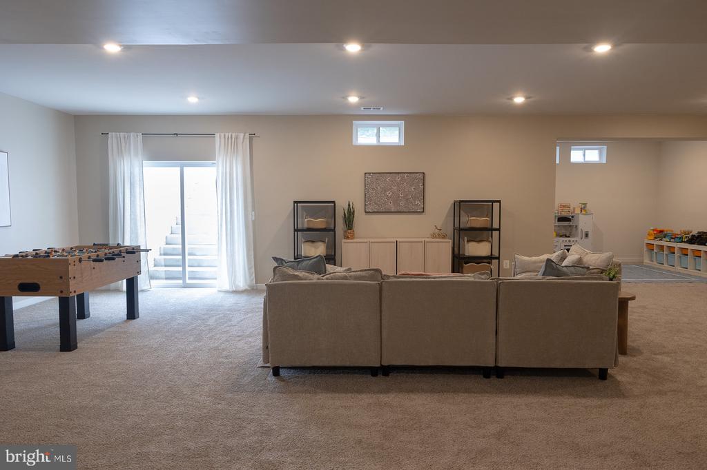 2375 HAWKSHILL DRIVE