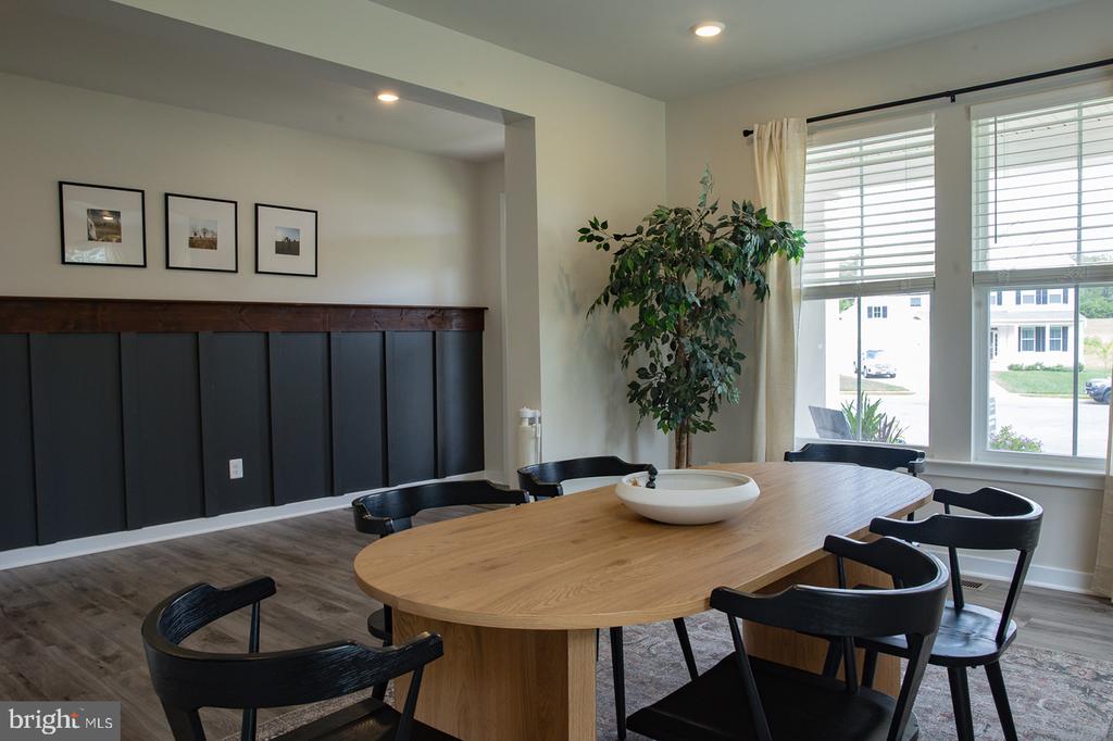 2375 HAWKSHILL DRIVE