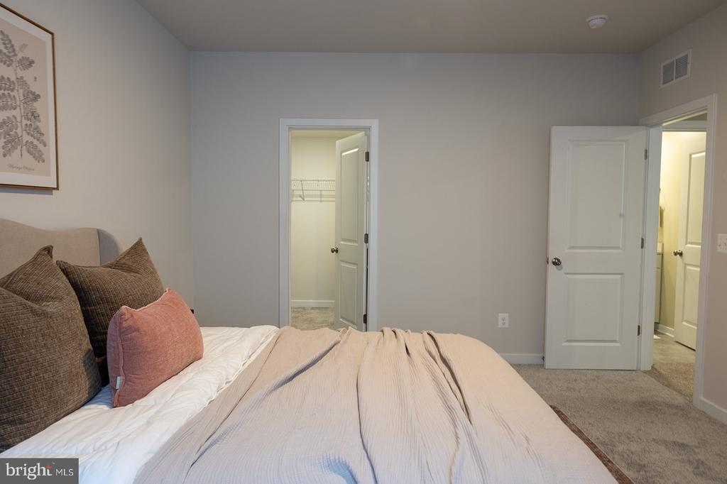 2375 HAWKSHILL DRIVE