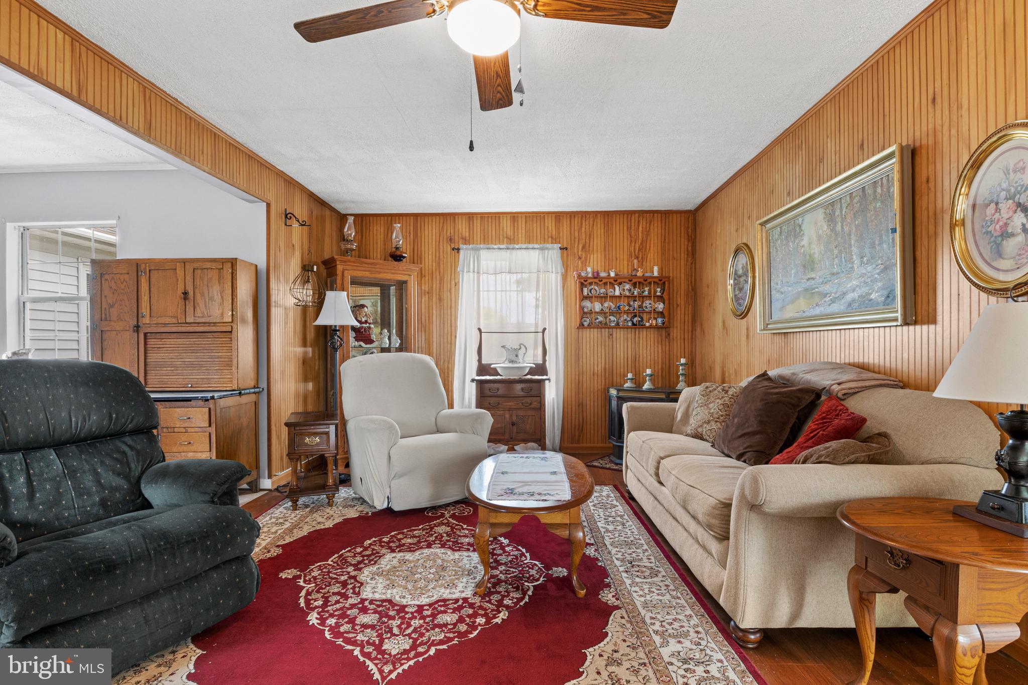 6934 MAPLEWOOD DRIVE