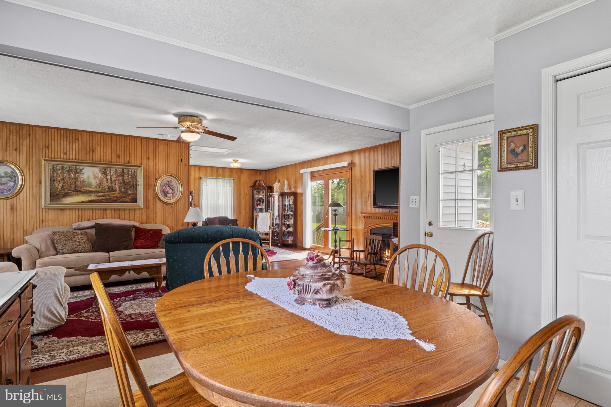 6934 MAPLEWOOD DRIVE