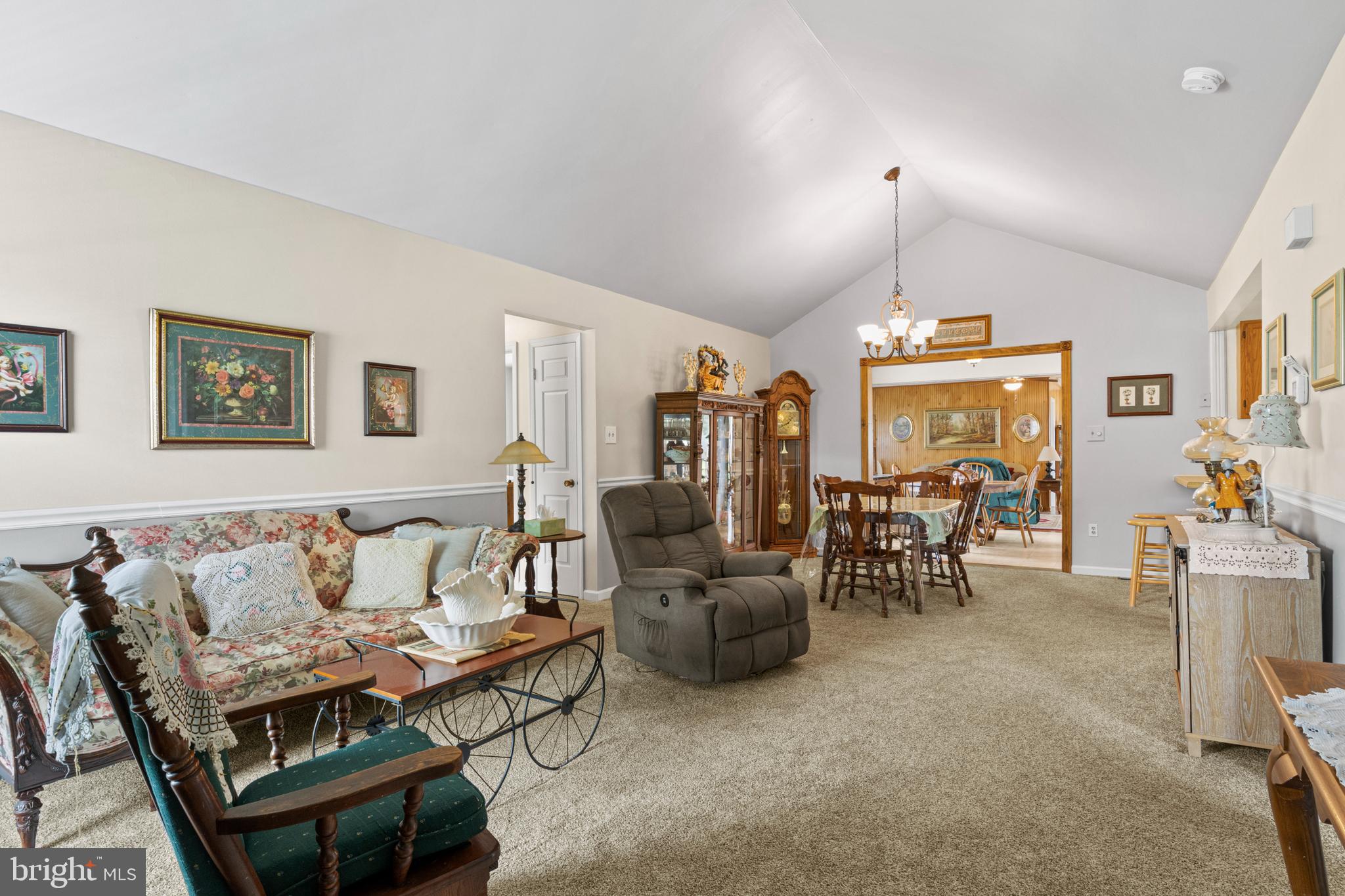 6934 MAPLEWOOD DRIVE