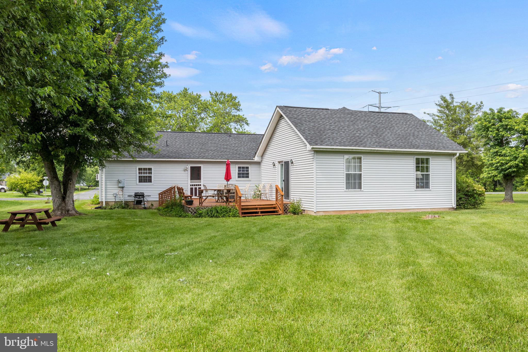 6934 MAPLEWOOD DRIVE
