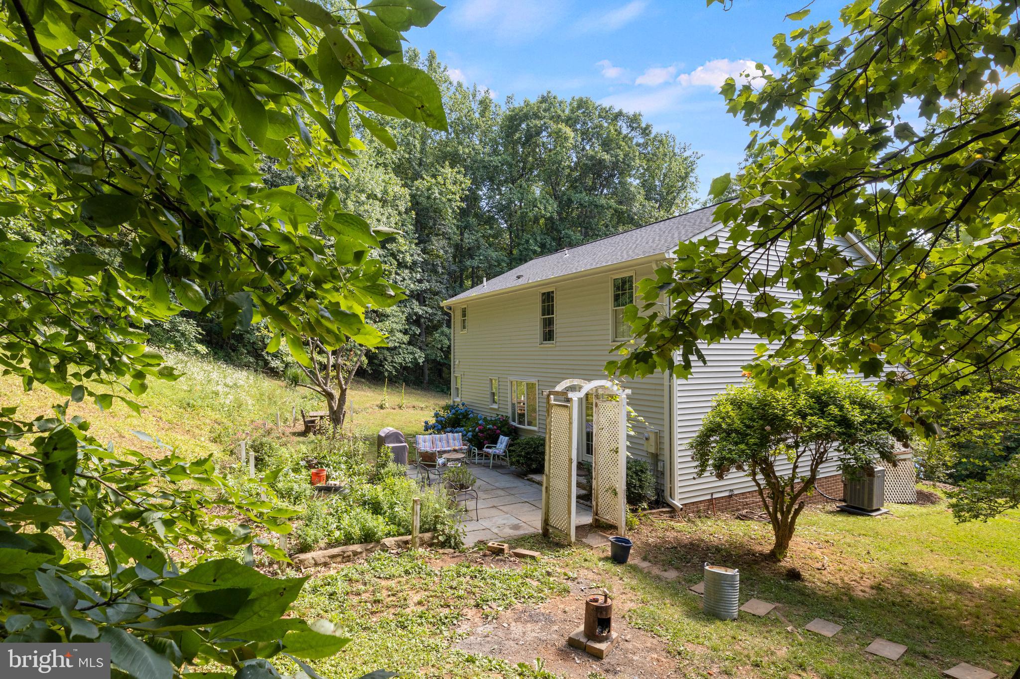 7192 RIDGEMONT LANE