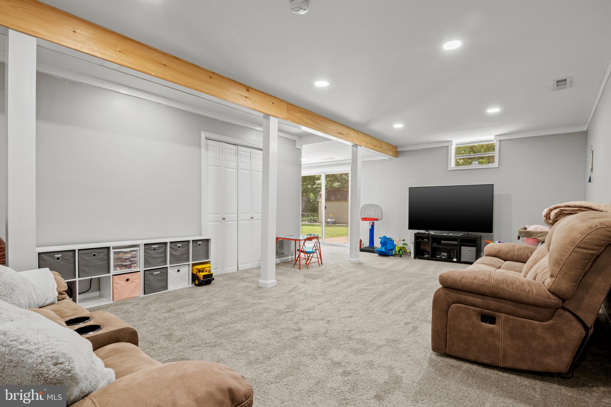 7081 KIRKWOOD LANE