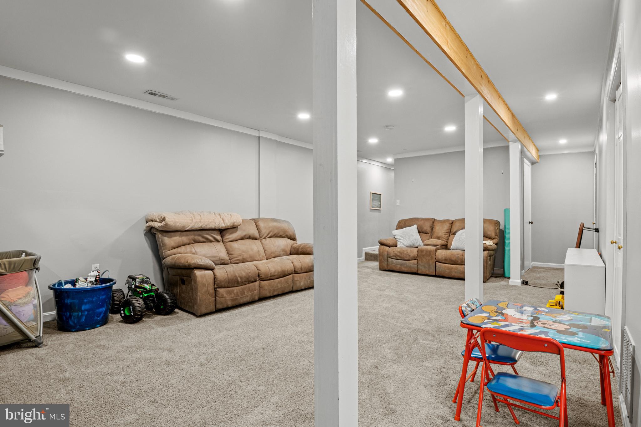 7081 KIRKWOOD LANE