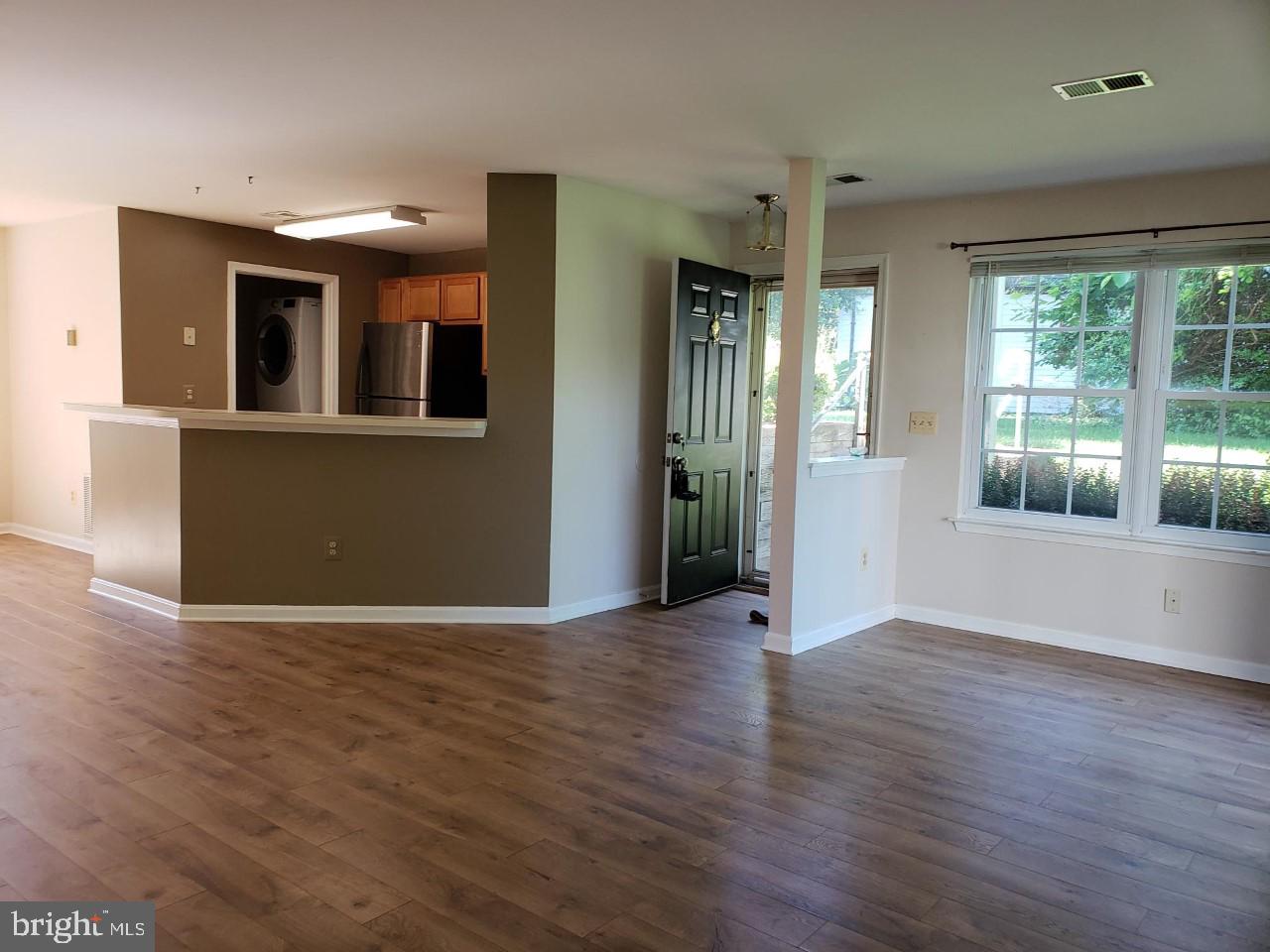 758A CEDAR CREST DR.