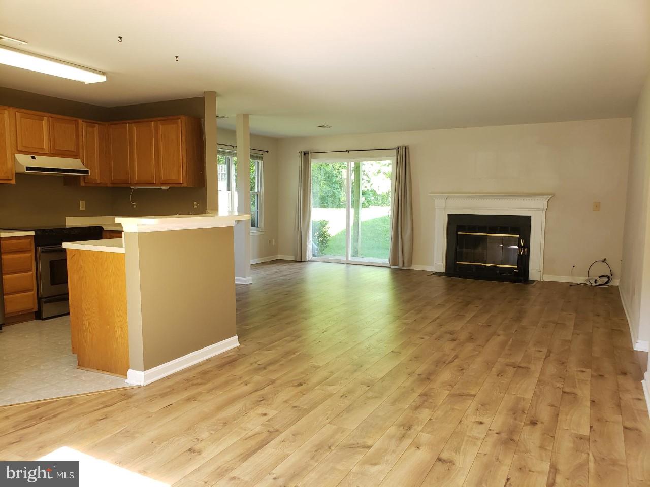 758A CEDAR CREST DR.